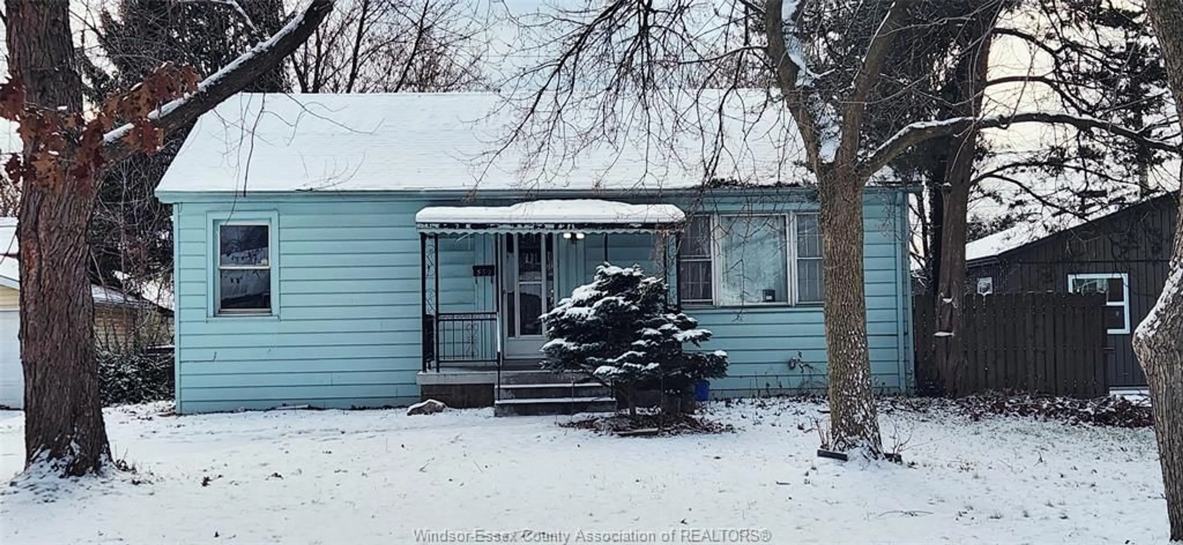 Unknown for 559 VANIER St, Windsor Ontario N8X 3E2