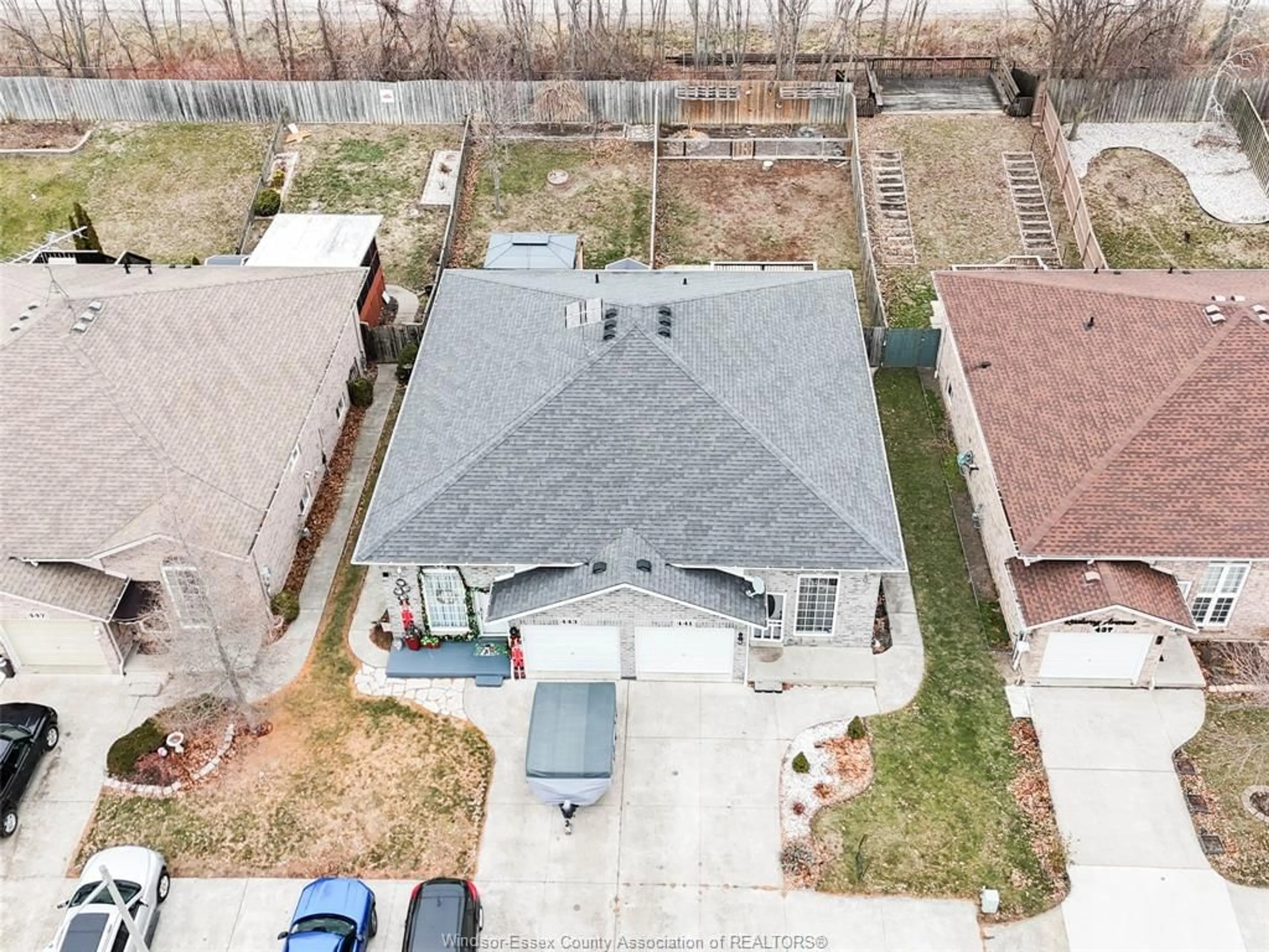 A pic from outside/outdoor area/front of a property/back of a property/a pic from drone, street for 441 RAILWAY Ave, Belle River Ontario N0R 1A0