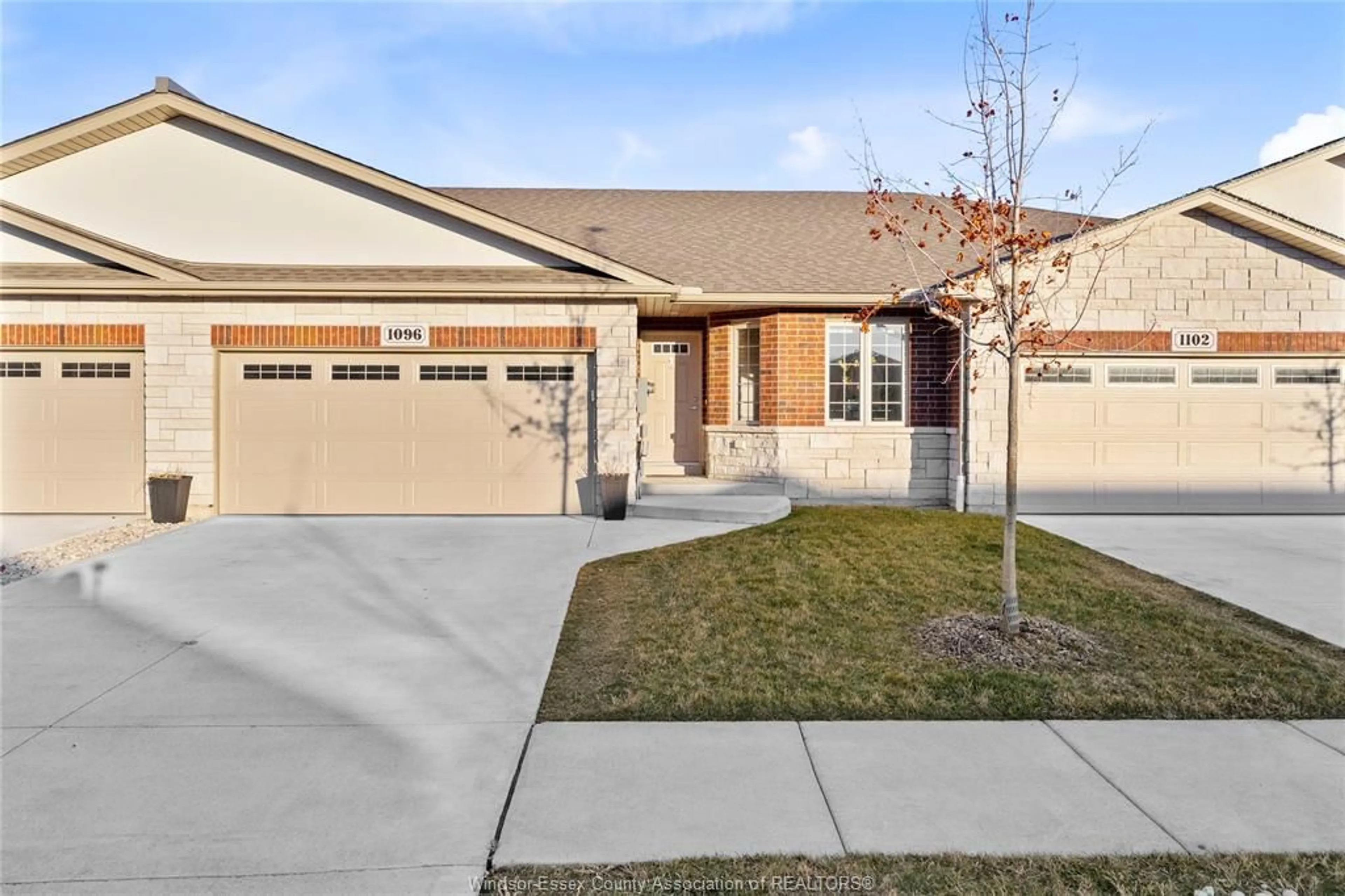 Home with brick exterior material, street for 1096 PEABODY, Windsor Ontario N8P 0C7