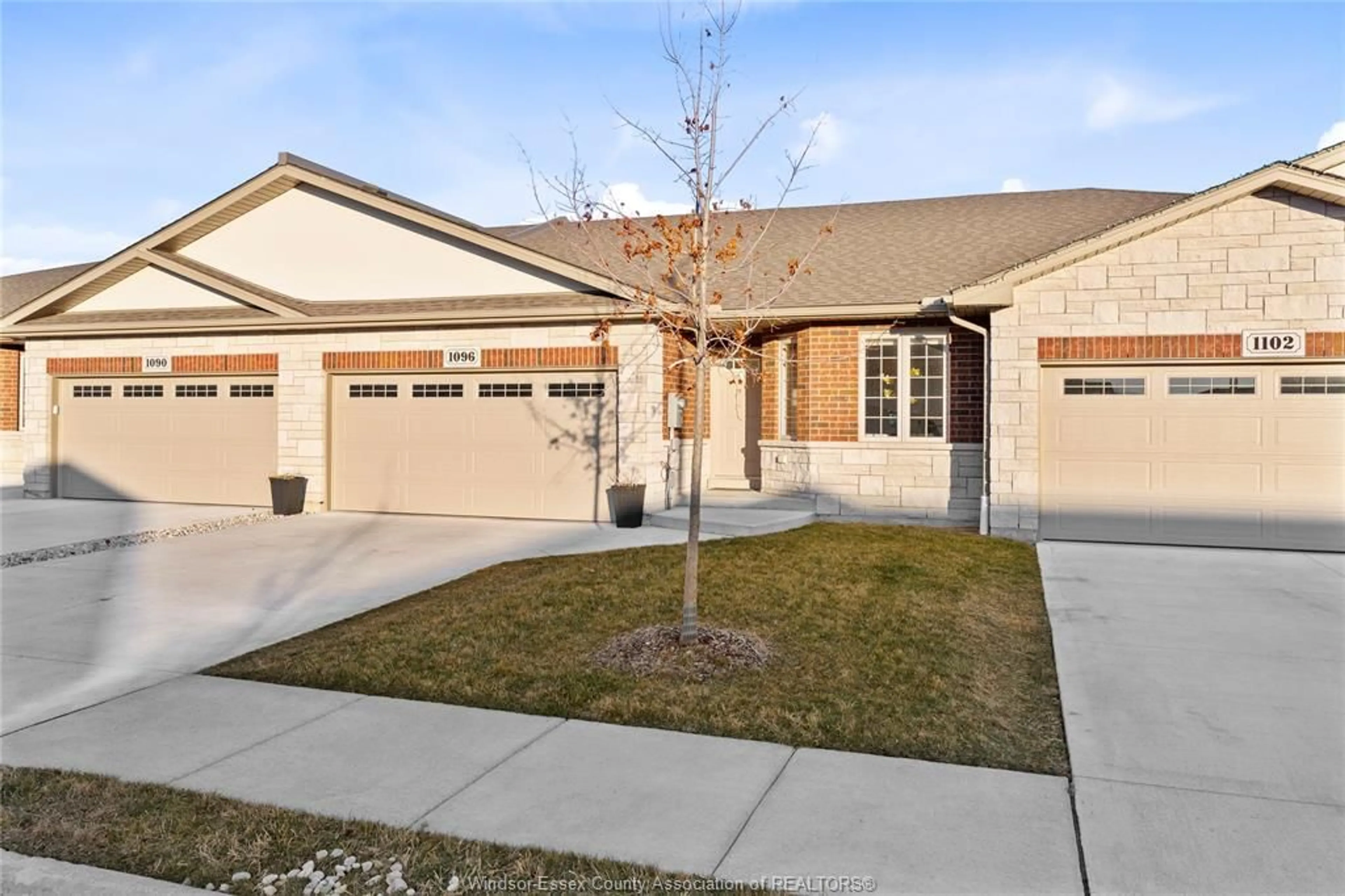 Home with brick exterior material, street for 1096 PEABODY, Windsor Ontario N8P 0C7