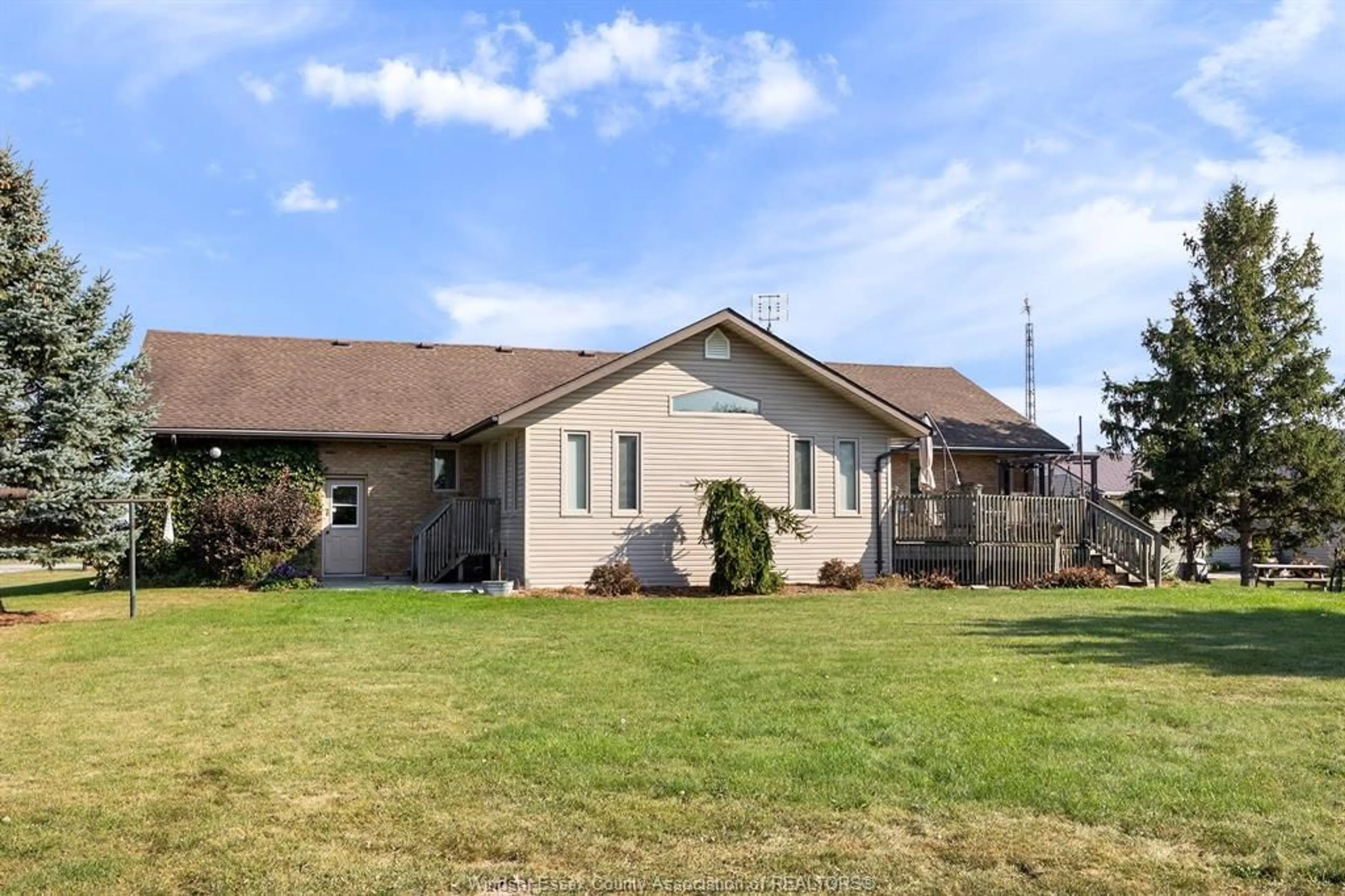 Unknown for 685 EAST RUSCOM RIVER Rd, Lakeshore Ontario N0R 1S0