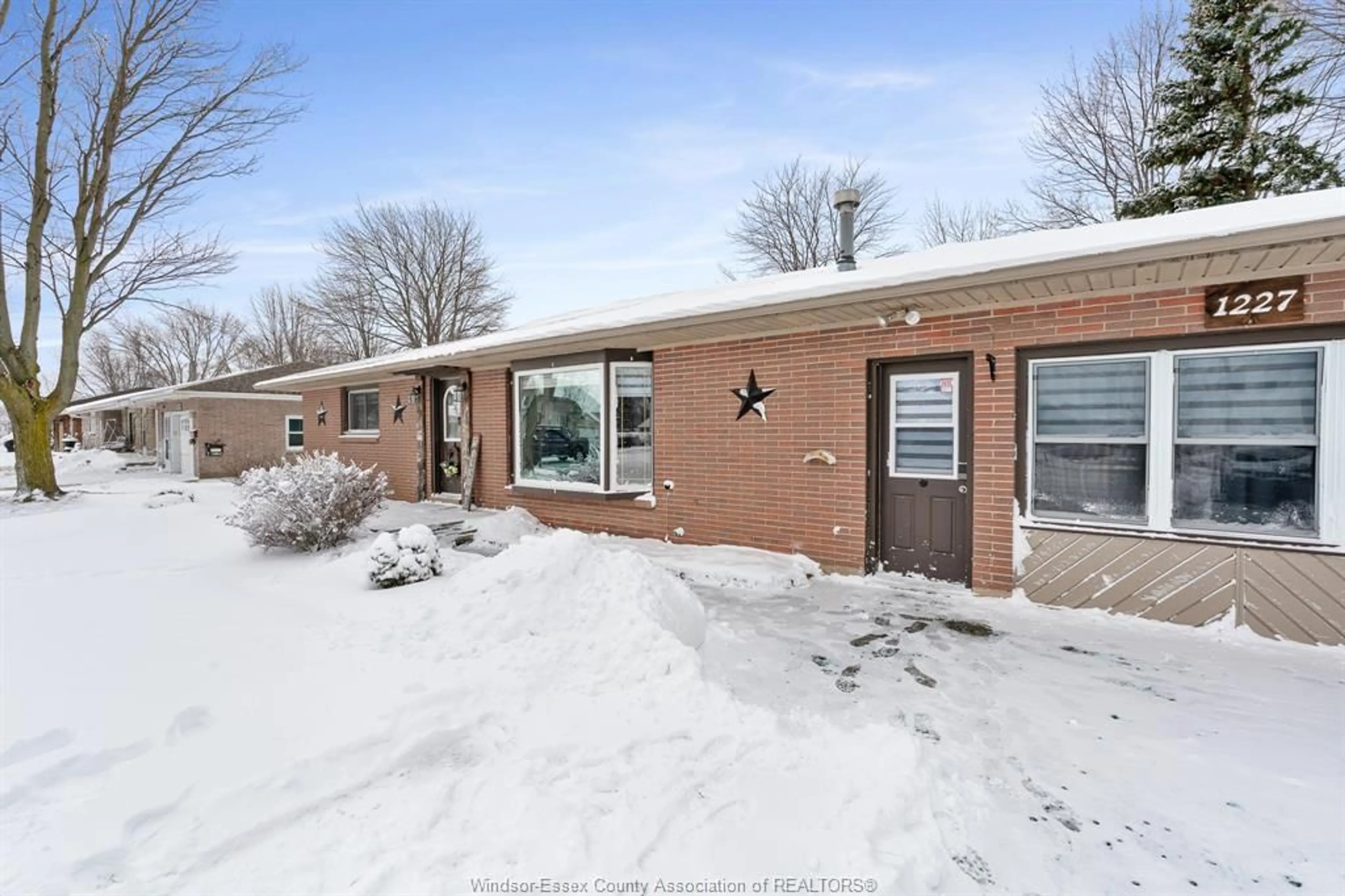 Unknown for 1227 COUNTY RD 31, Lakeshore Ontario N0R 1S0