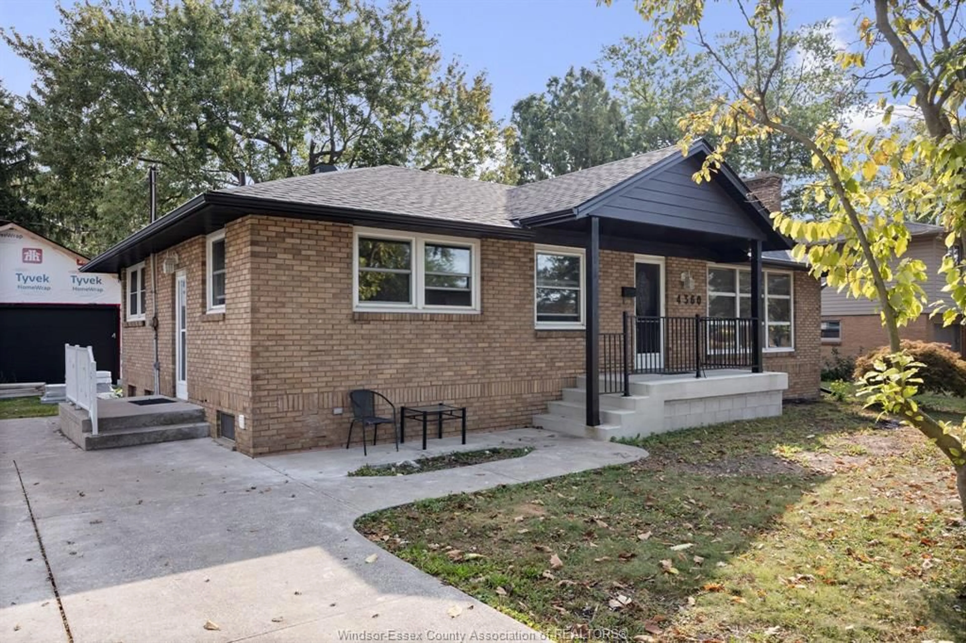 Home with brick exterior material, street for 4360 MOUNT ROYAL, Windsor Ontario N9G 3C4