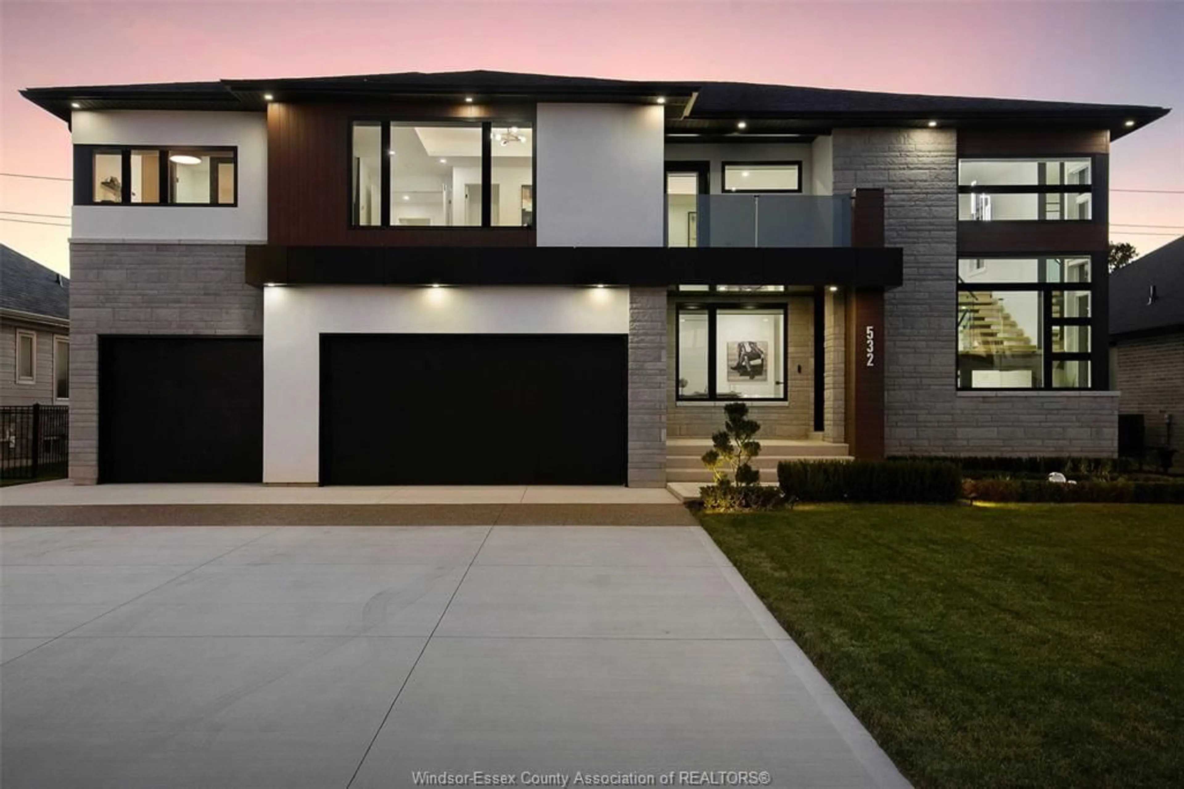 Home with brick exterior material, street for 532 MOUNTBATTEN Cres, Windsor Ontario N8P 0G1