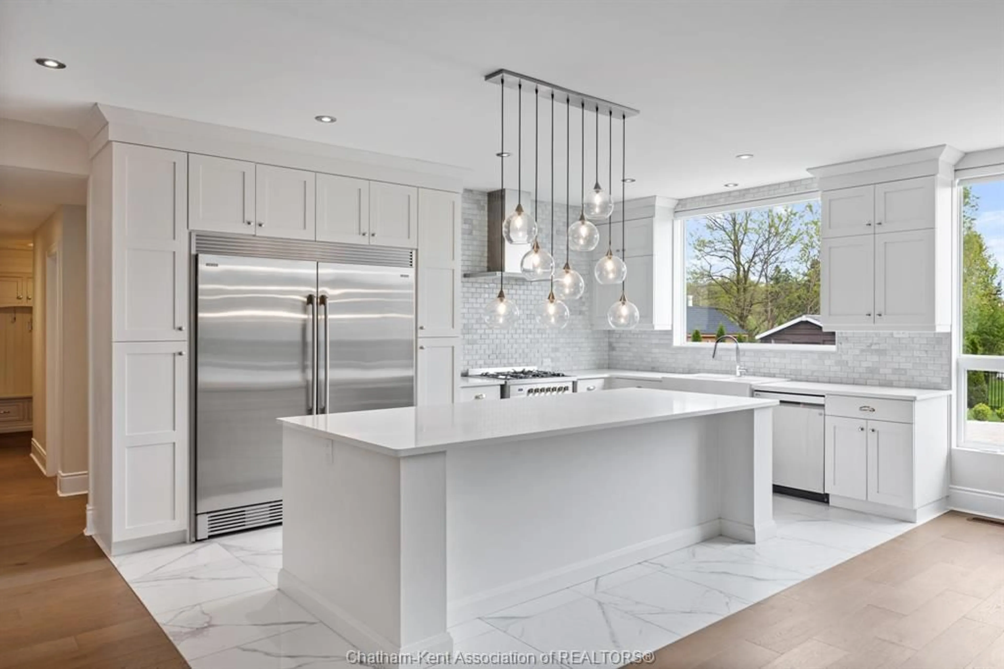 Contemporary kitchen, ceramic/tile floor for 3564 SEVEN LAKES Dr, LaSalle Ontario N9H 0E5