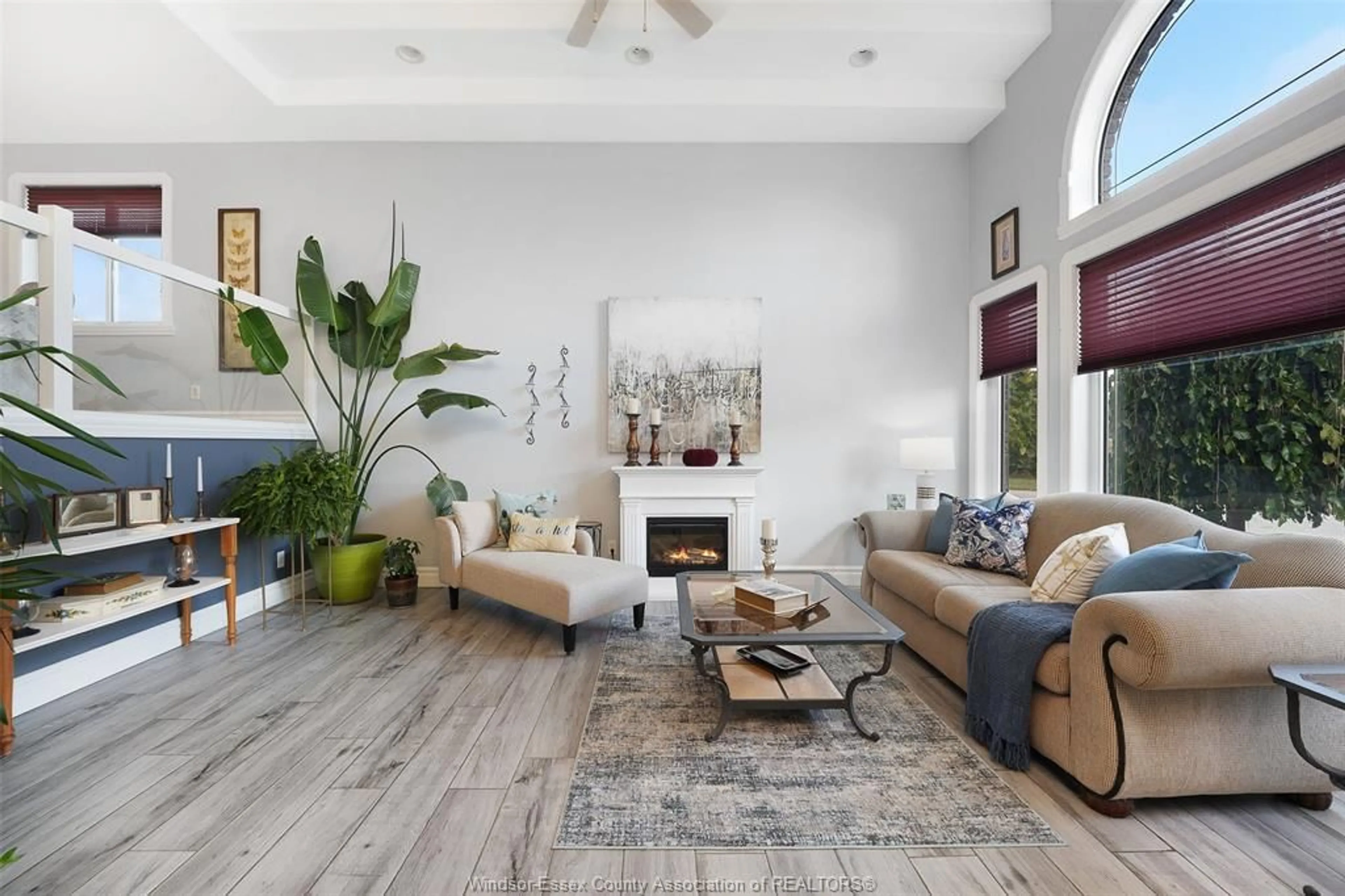 Living room with furniture, unknown for 1 KINGSBRIDGE, Amherstburg Ontario N9V 4A4