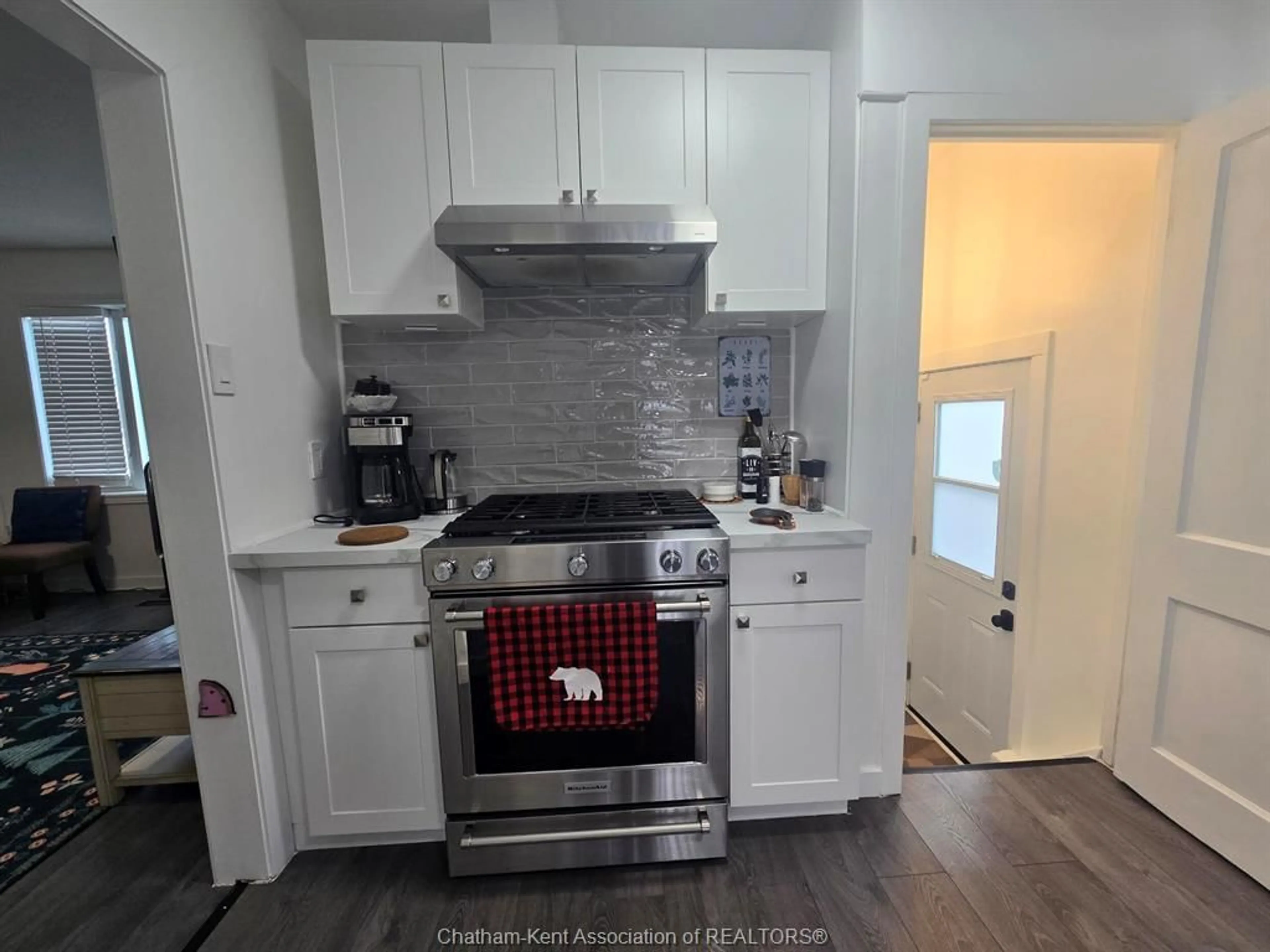 Standard kitchen, unknown for 138 Willowmac Ave, Chatham Ontario N7M 1Z3