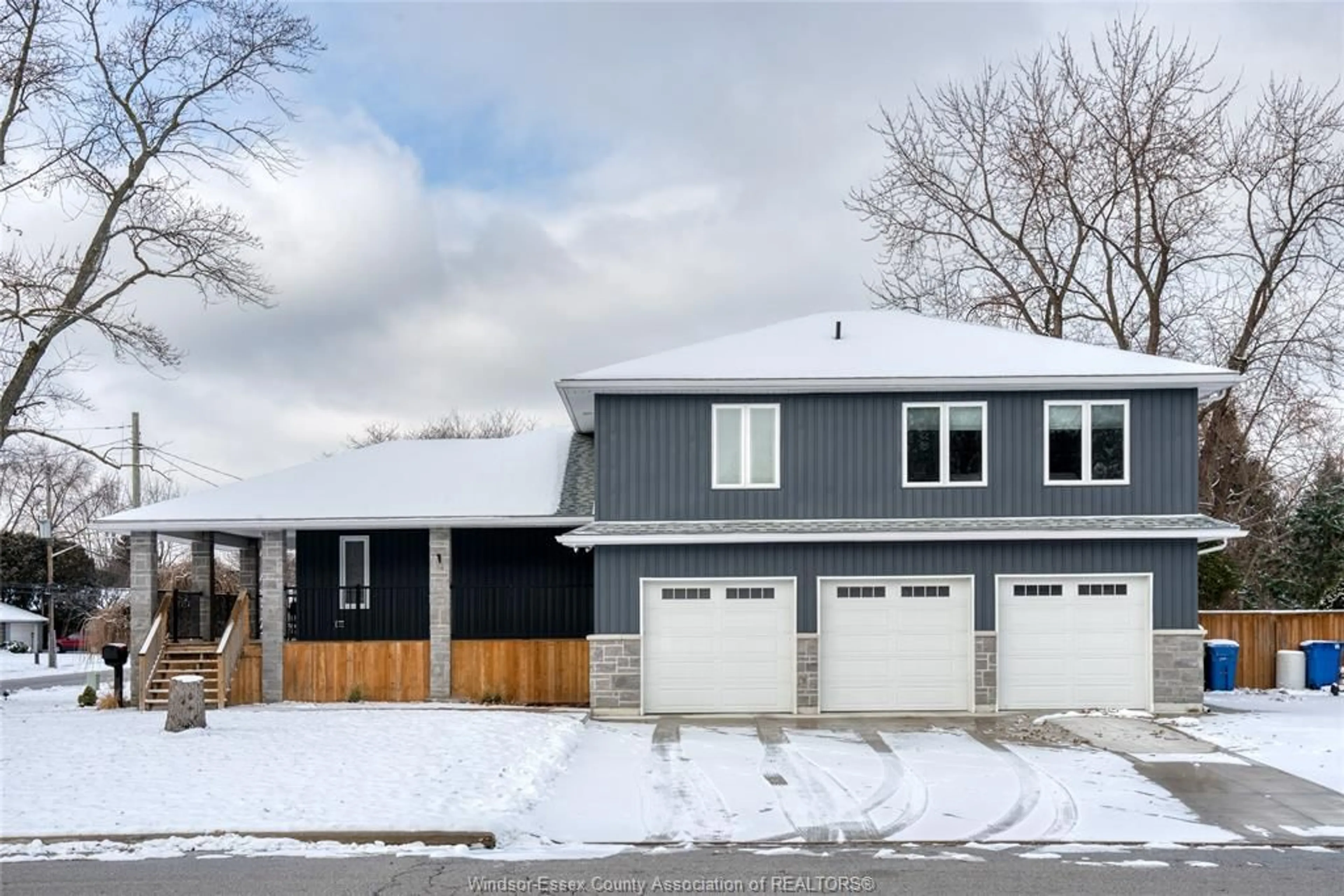 Home with vinyl exterior material, street for 607 REAUME Rd, LaSalle Ontario N9J 1B5