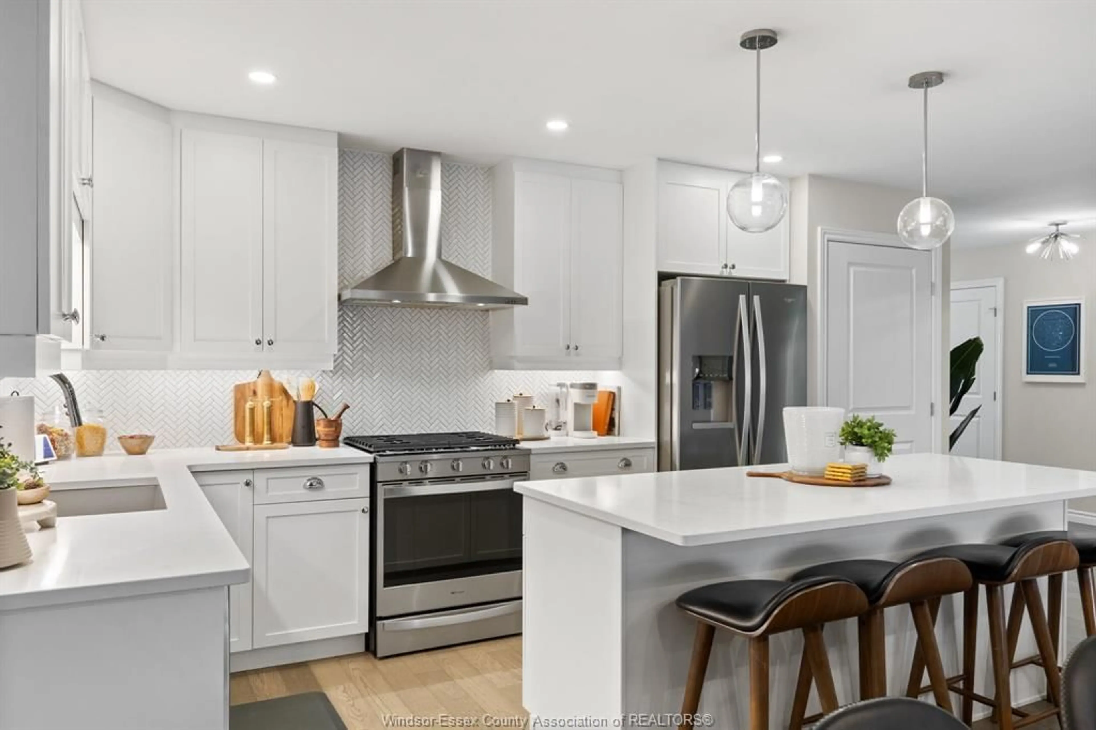 Open concept kitchen, unknown for 329 IRONSIDE St, Amherstburg Ontario N9V 0G4