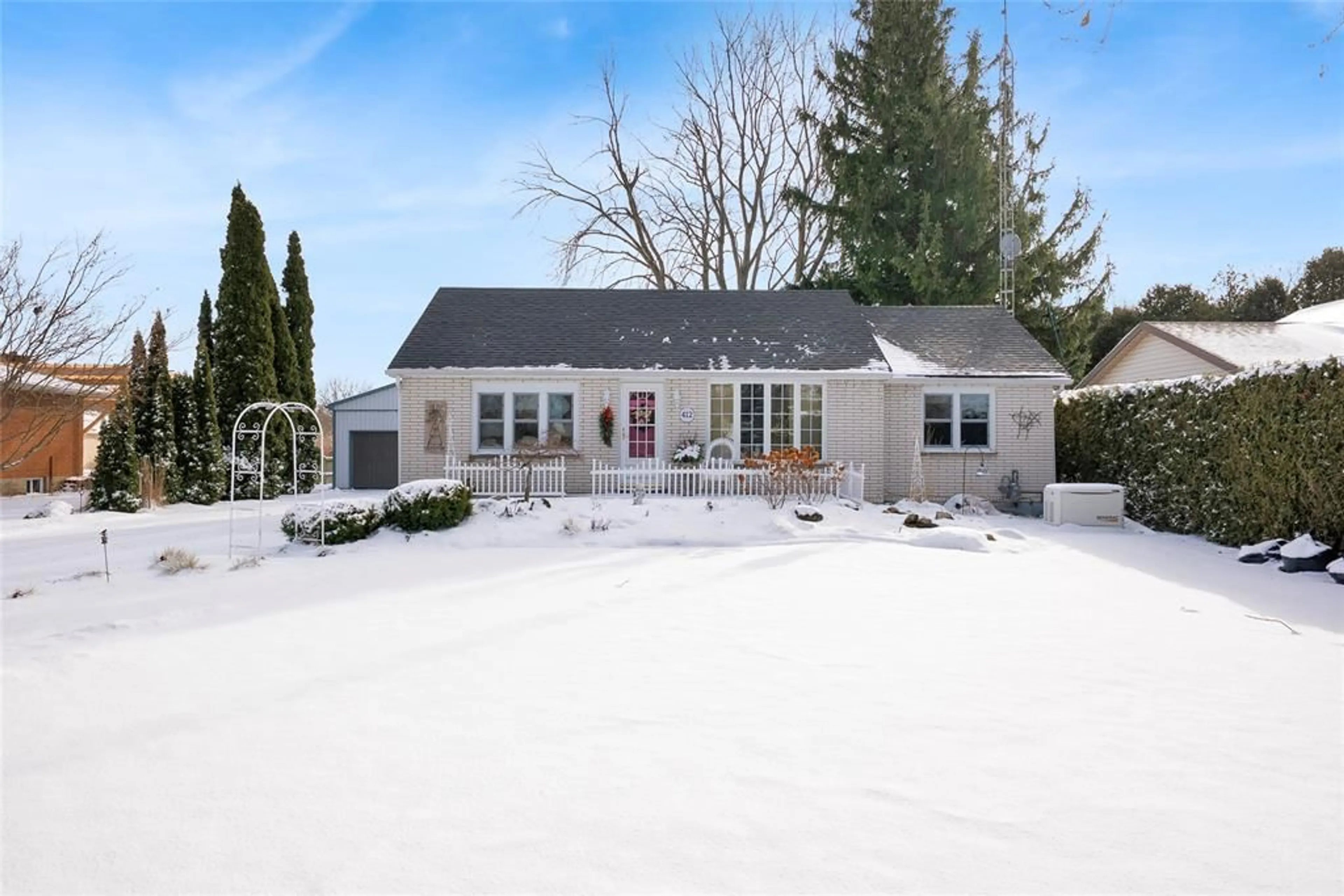 Unknown for 412 GREGORY Dr, Chatham Ontario N7M 5J7