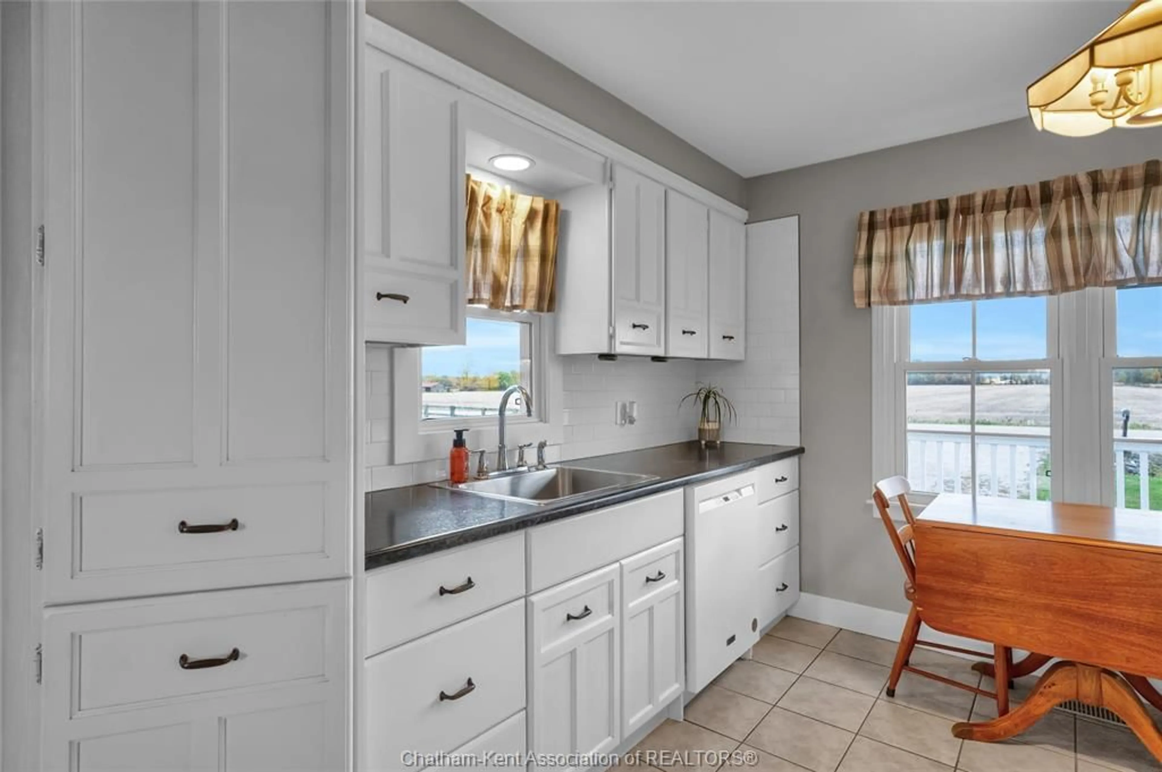 Unknown for 637 Wilkesport Line, Sombra Ontario N0P 2H0