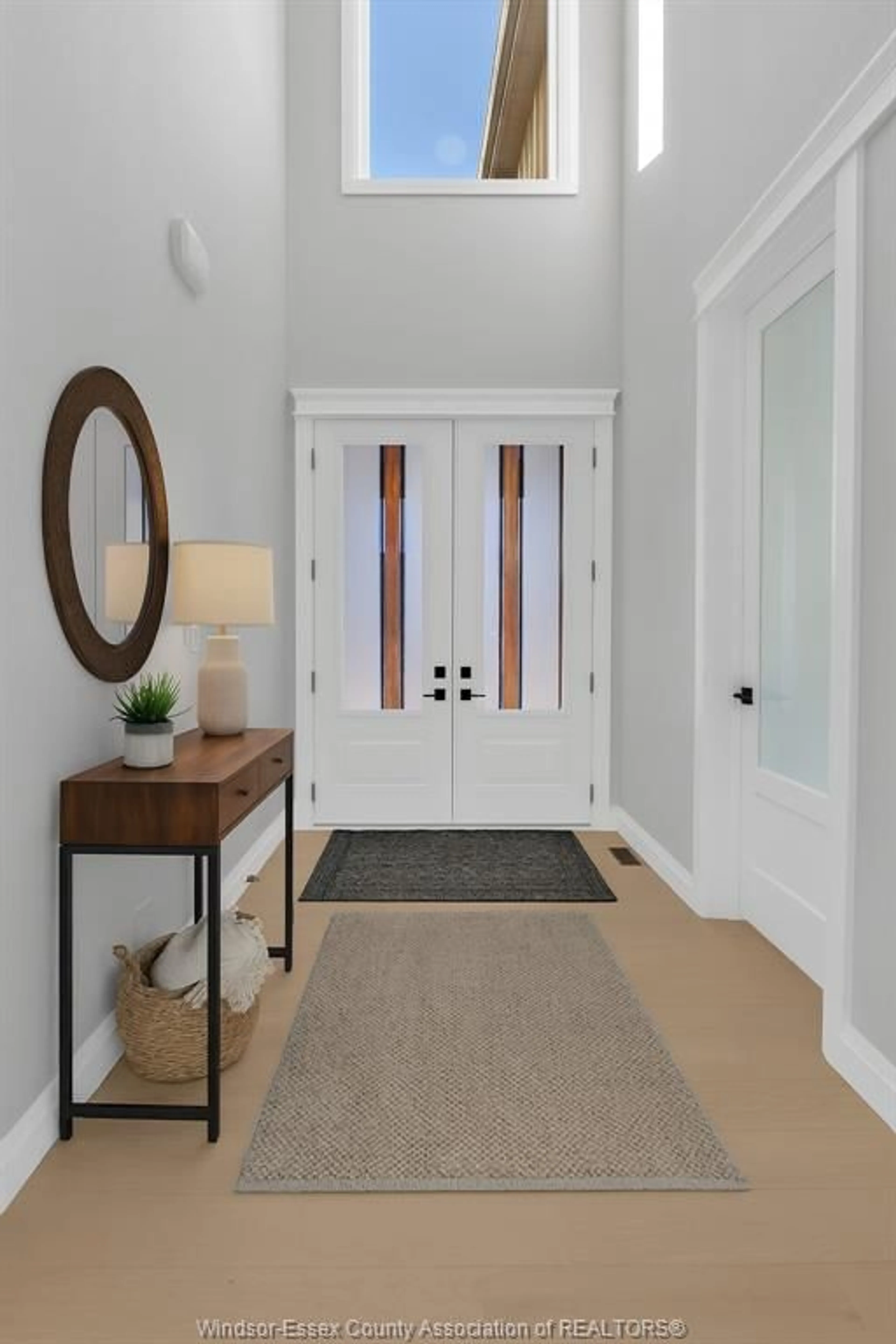 Indoor entryway for 5248 AIDEN Ave, Tecumseh Ontario N0R 1K0