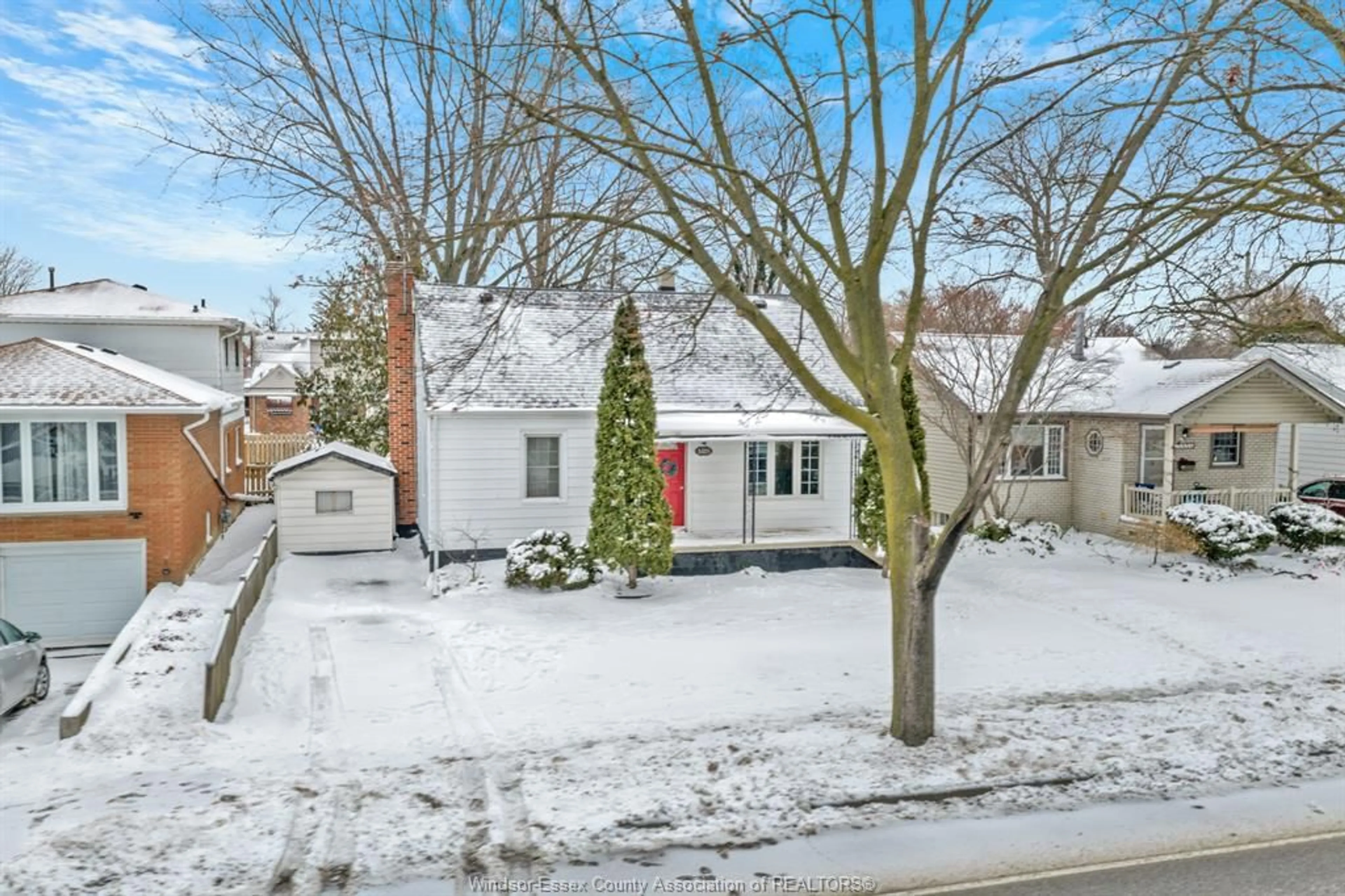 A pic from outside/outdoor area/front of a property/back of a property/a pic from drone, street for 1418 PILLETTE Rd, Windsor Ontario N8Y 3B9