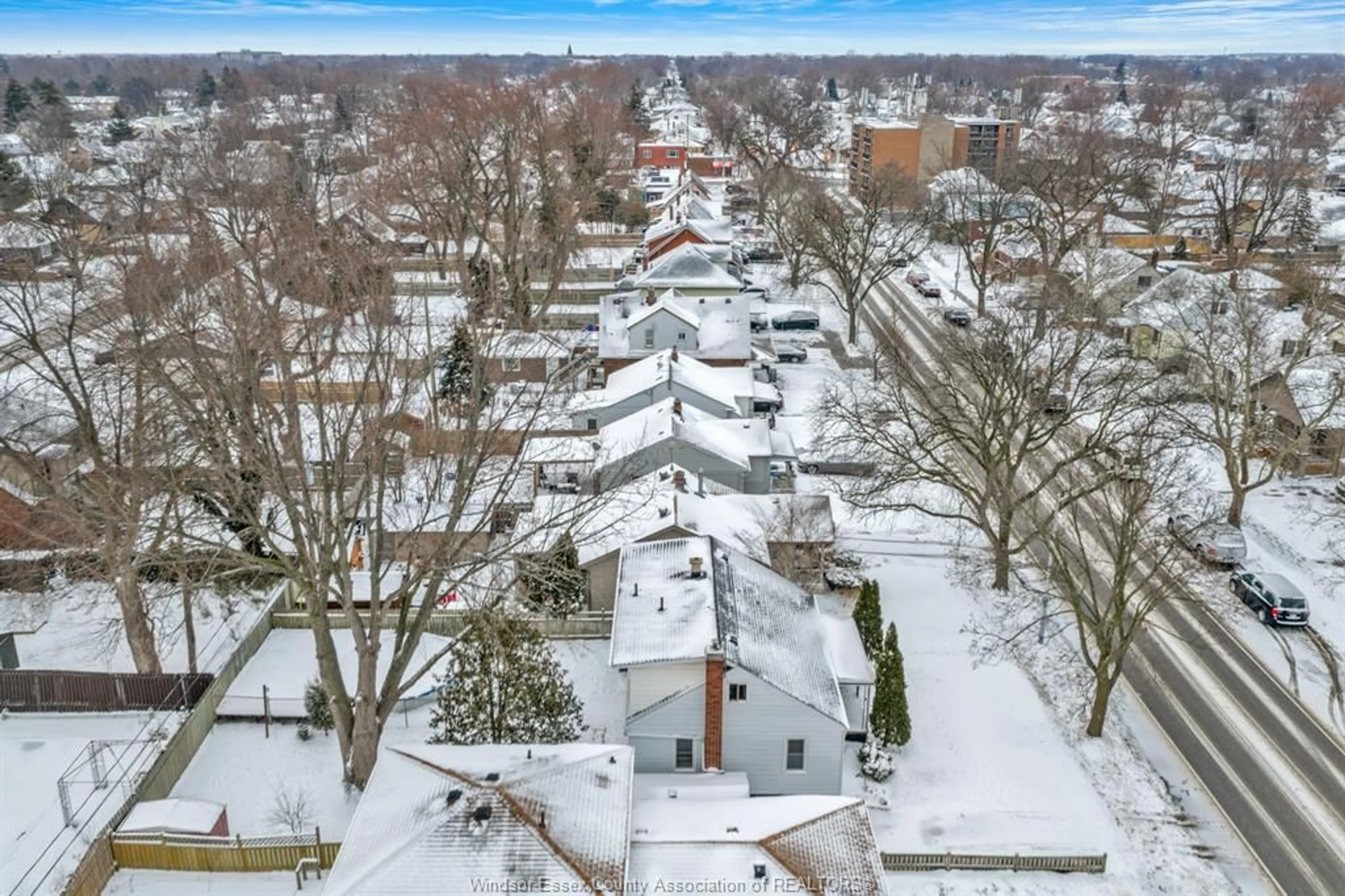 A pic from outside/outdoor area/front of a property/back of a property/a pic from drone, street for 1418 PILLETTE Rd, Windsor Ontario N8Y 3B9