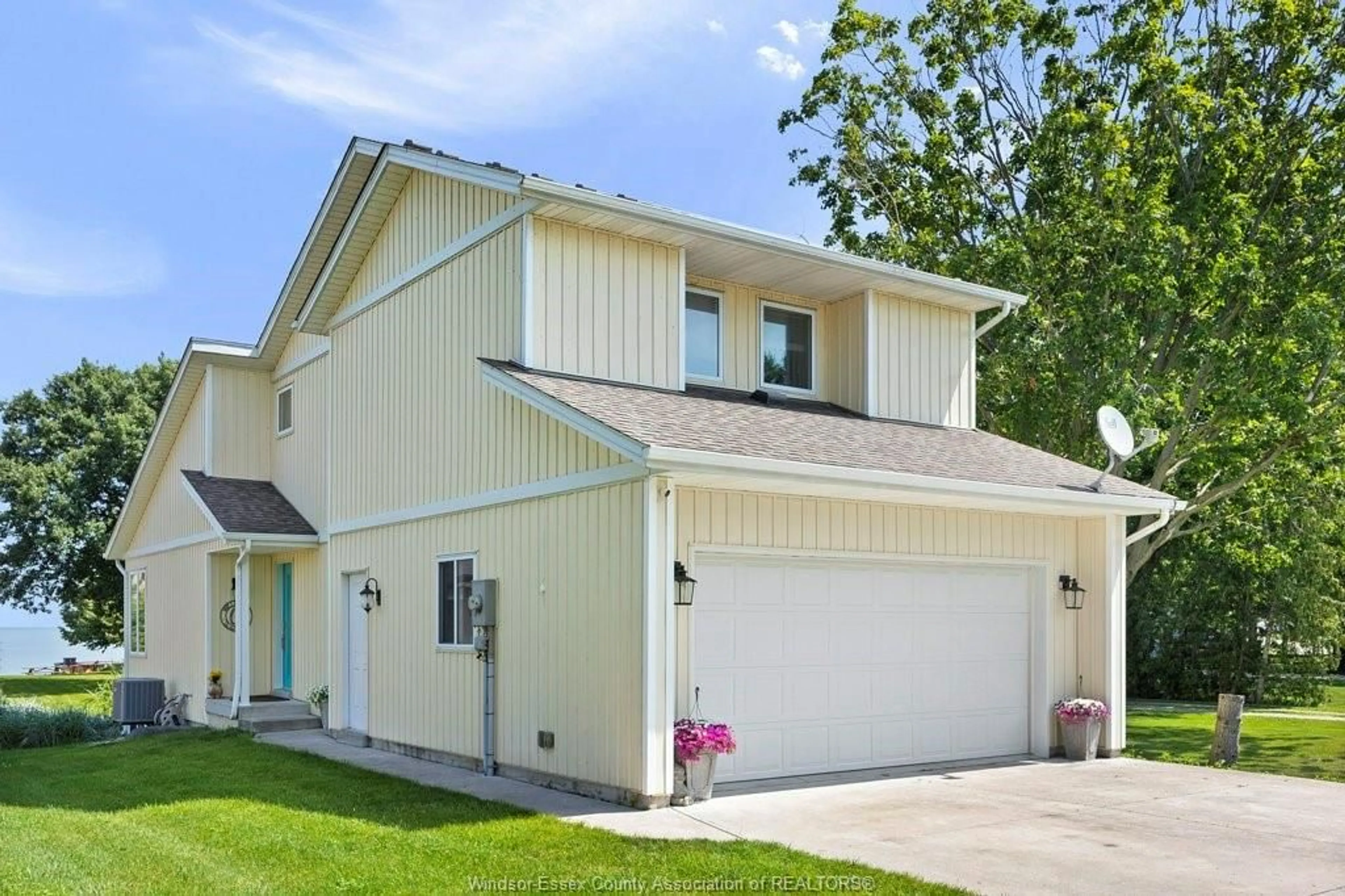 Home with vinyl exterior material, street for 1996 ST. CLAIR Rd, Stoney Point Ontario N0R 1N0