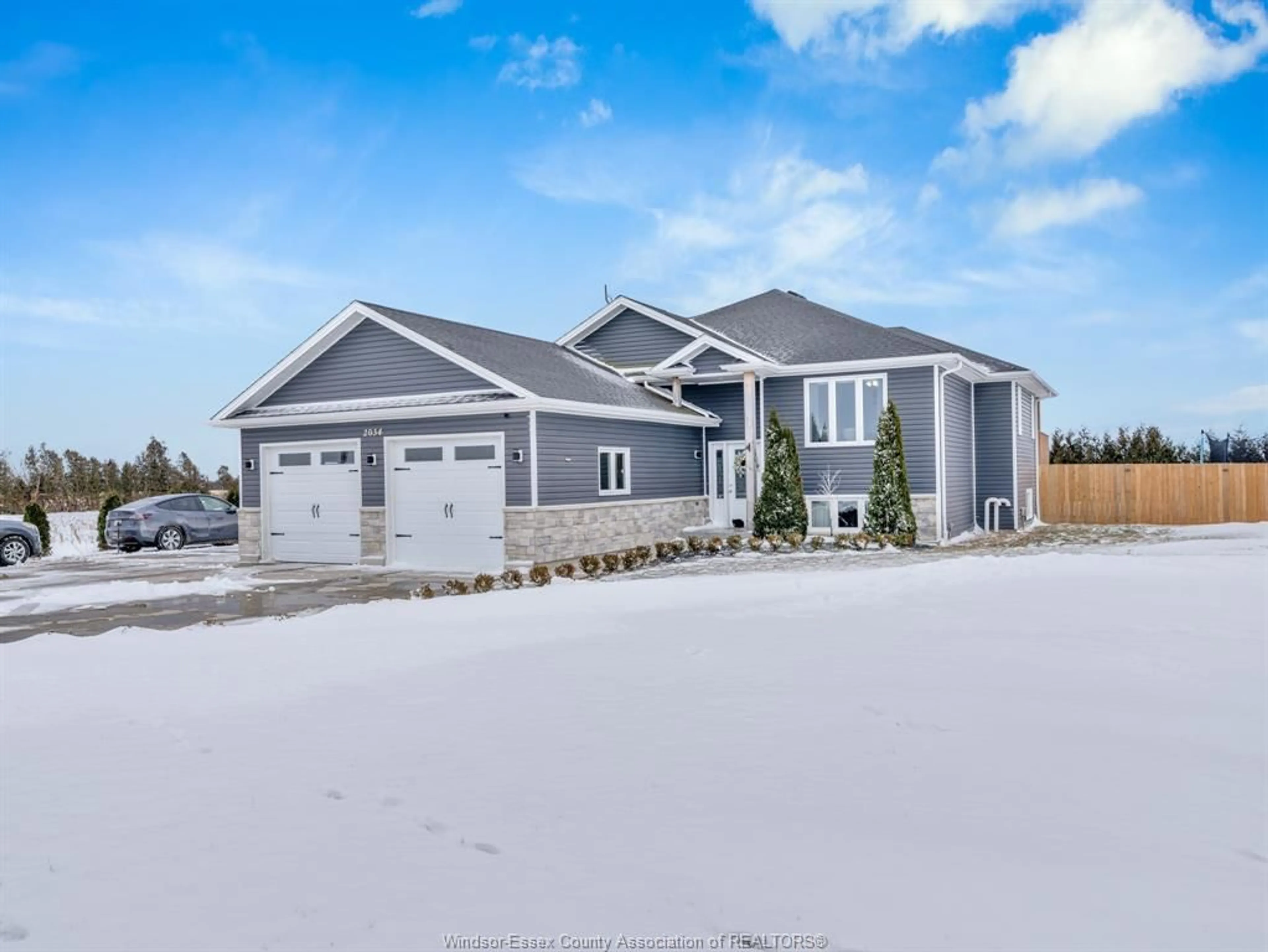 Home with vinyl exterior material, unknown for 2034 Mersea Road 7, Leamington Ontario N0P 2P0