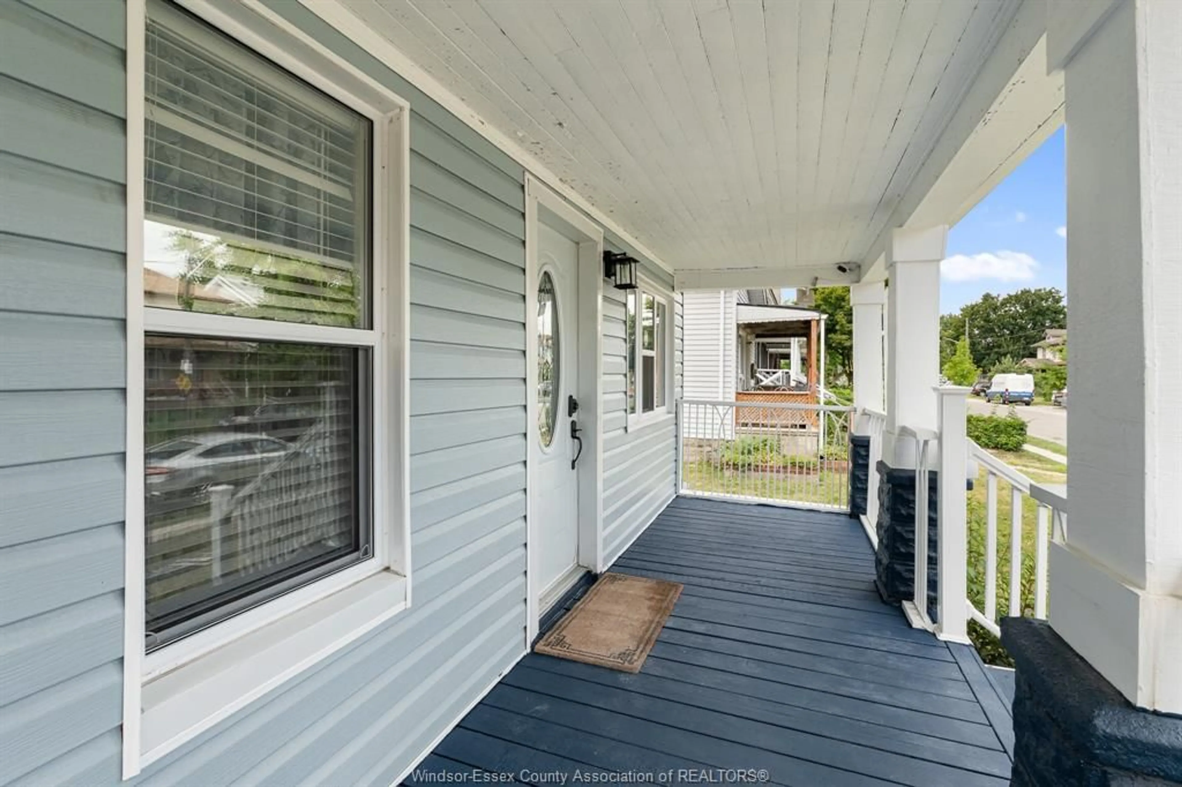 Home with vinyl exterior material, street for 1139 WELLINGTON, Windsor Ontario N9A 5K2