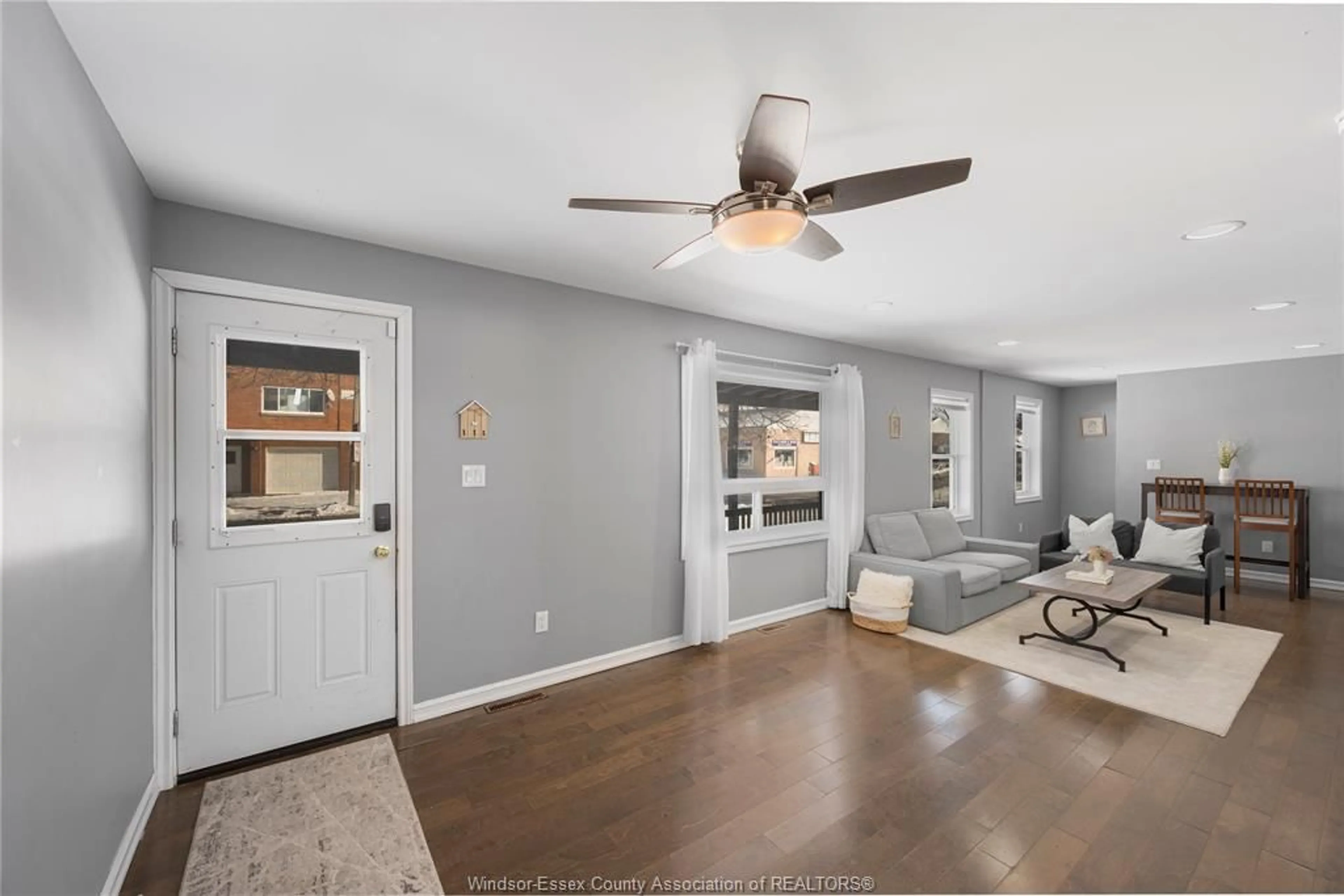 Living room with furniture, unknown for 1097 CALIFORNIA Ave, Windsor Ontario N9B 2Z5