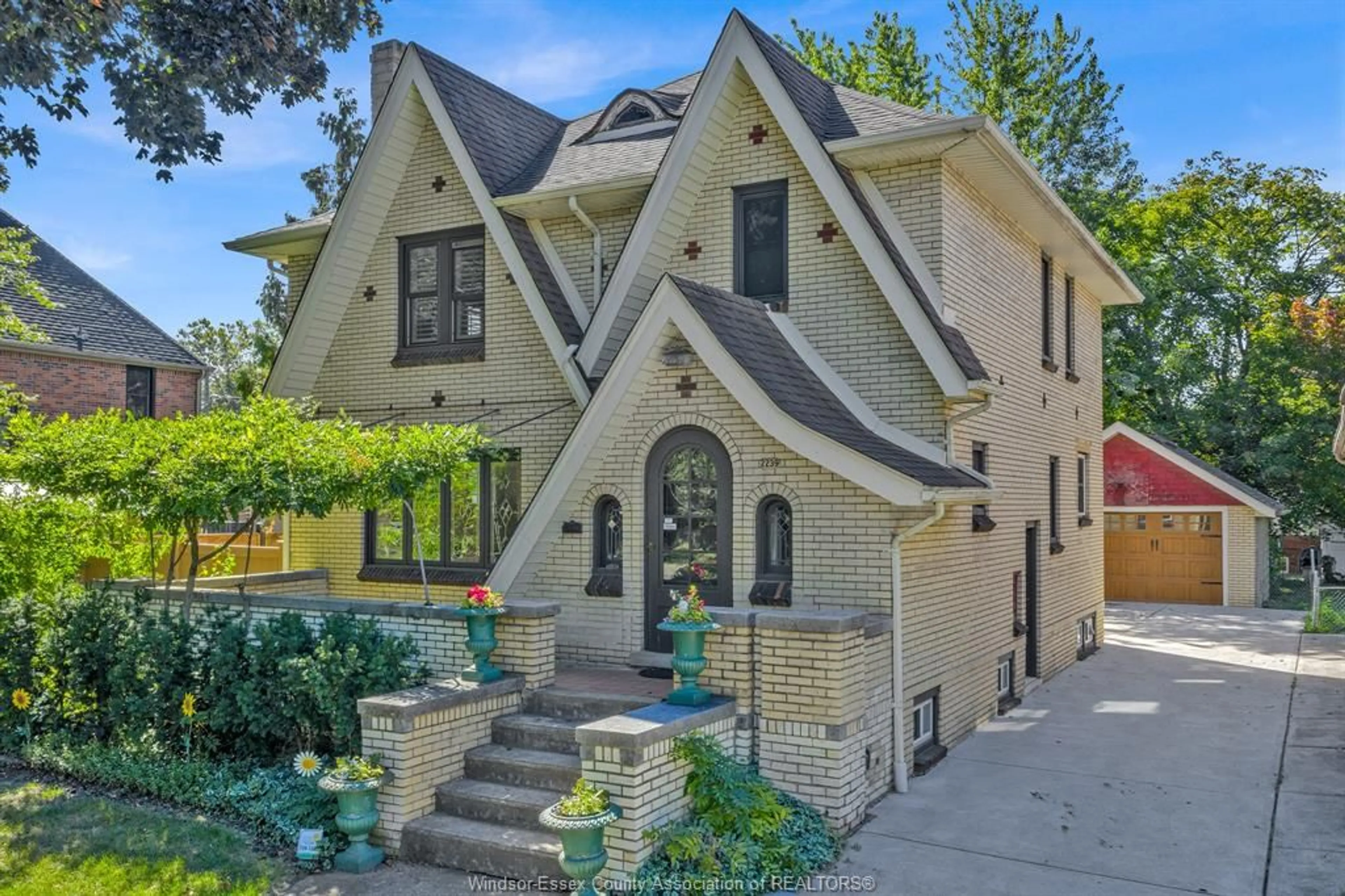 Home with brick exterior material, street for 2239 VICTORIA Ave, Windsor Ontario N8X 1R2