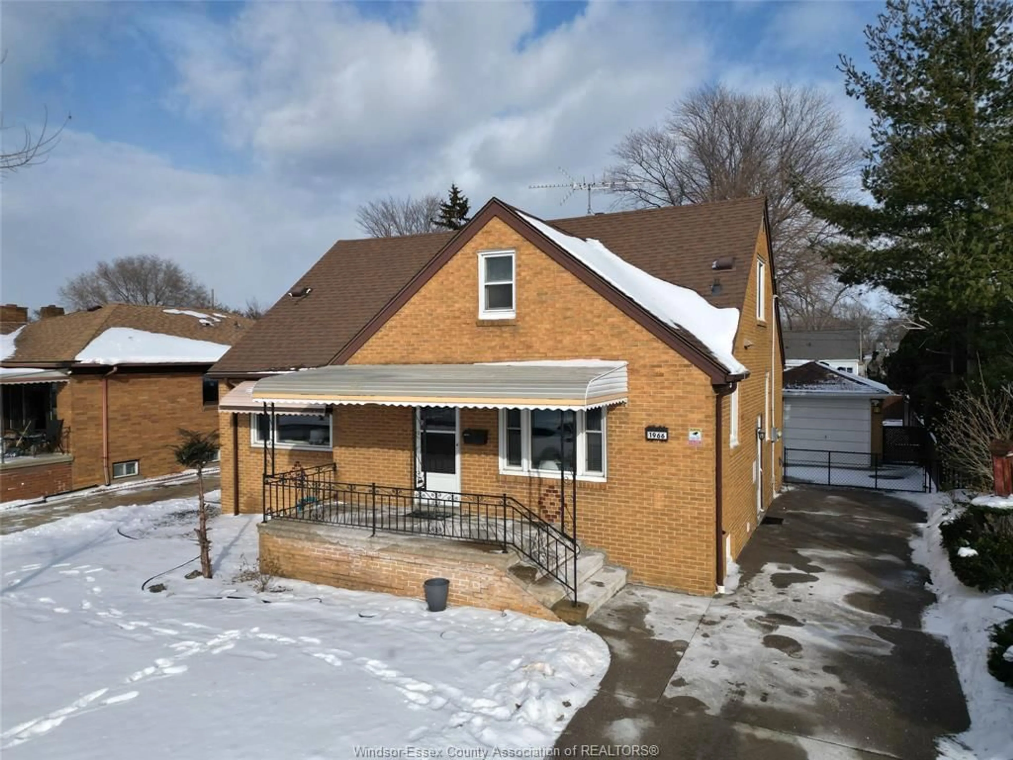 Home with brick exterior material, street for 1966 ROSSINI, Windsor Ontario N8W 4P5