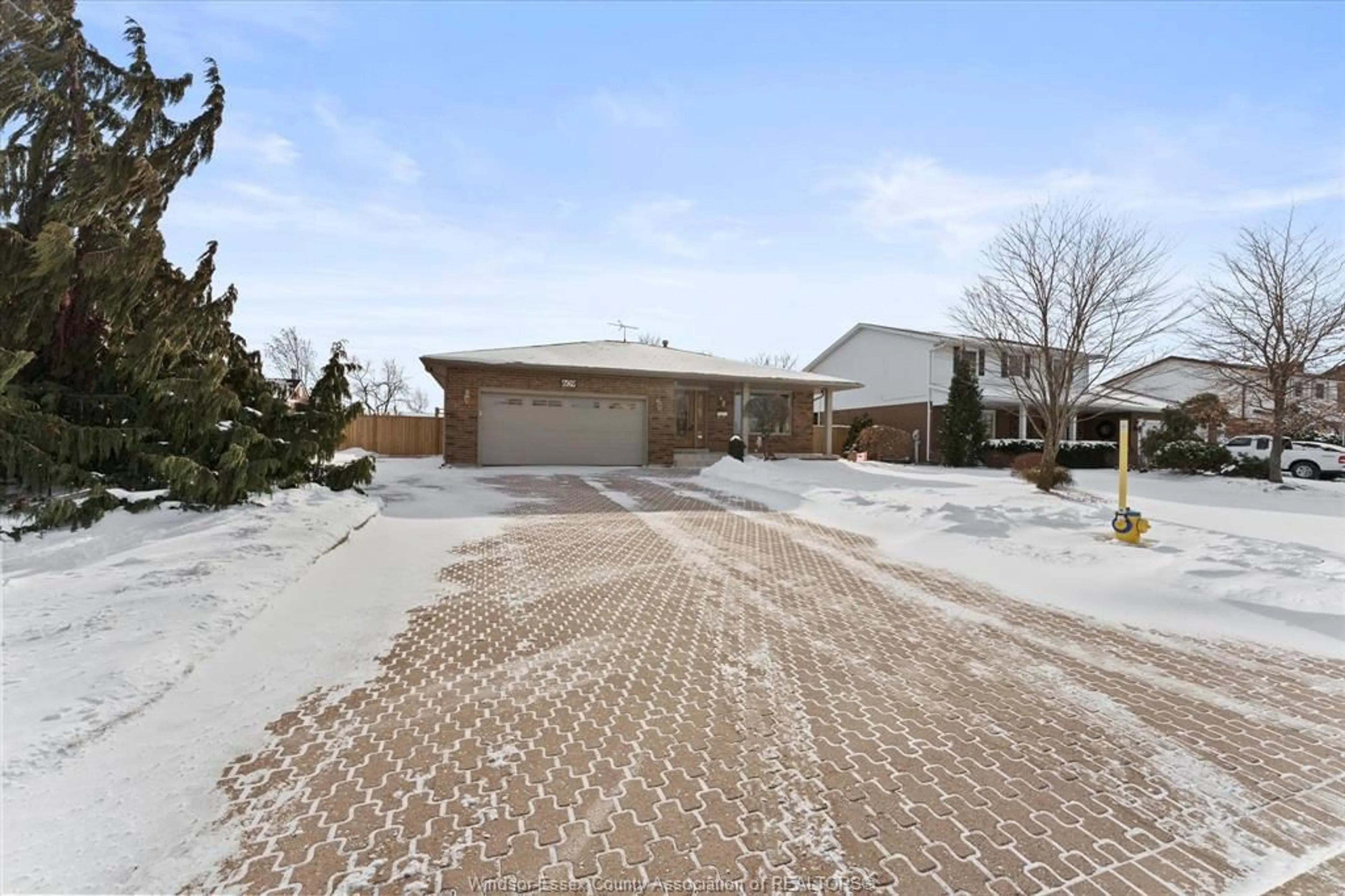 Home with brick exterior material, street for 609 DRESDEN, Tecumseh Ontario N8N 4B6