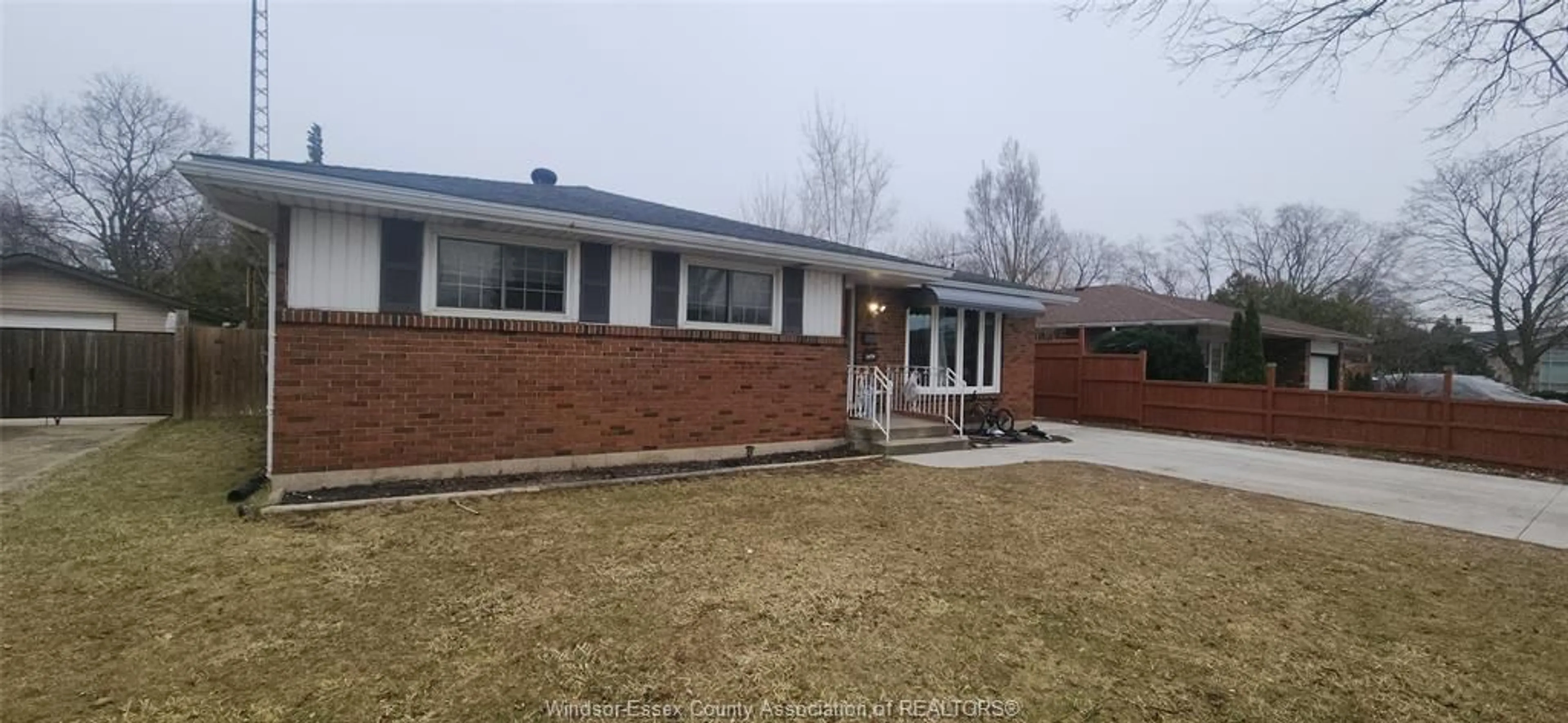 Home with brick exterior material, street for 3970 LENNON Crt, Windsor Ontario N9G 2E5