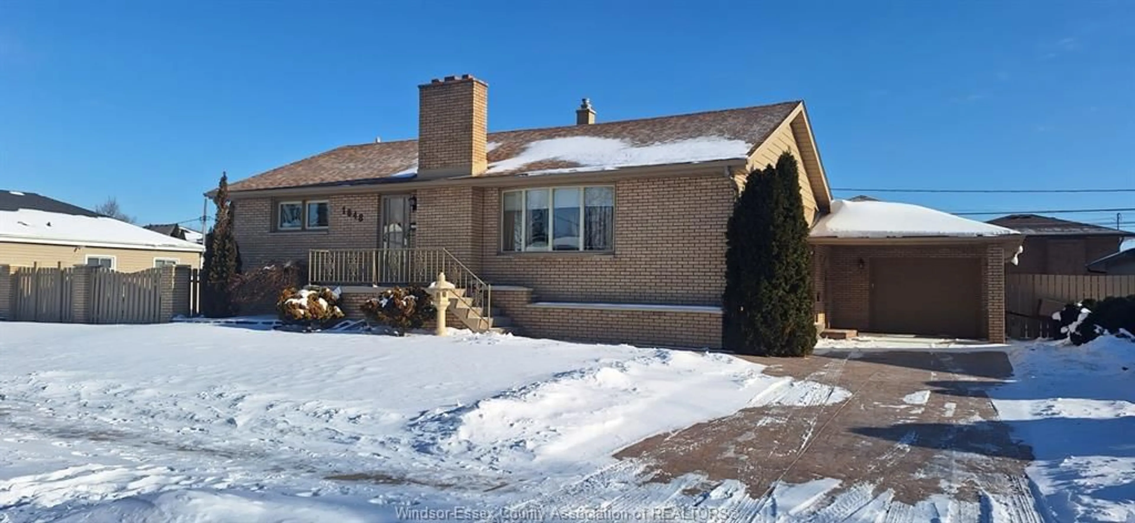 Home with brick exterior material, street for 1648 CALIFORNIA, Windsor Ontario N9B 3A5