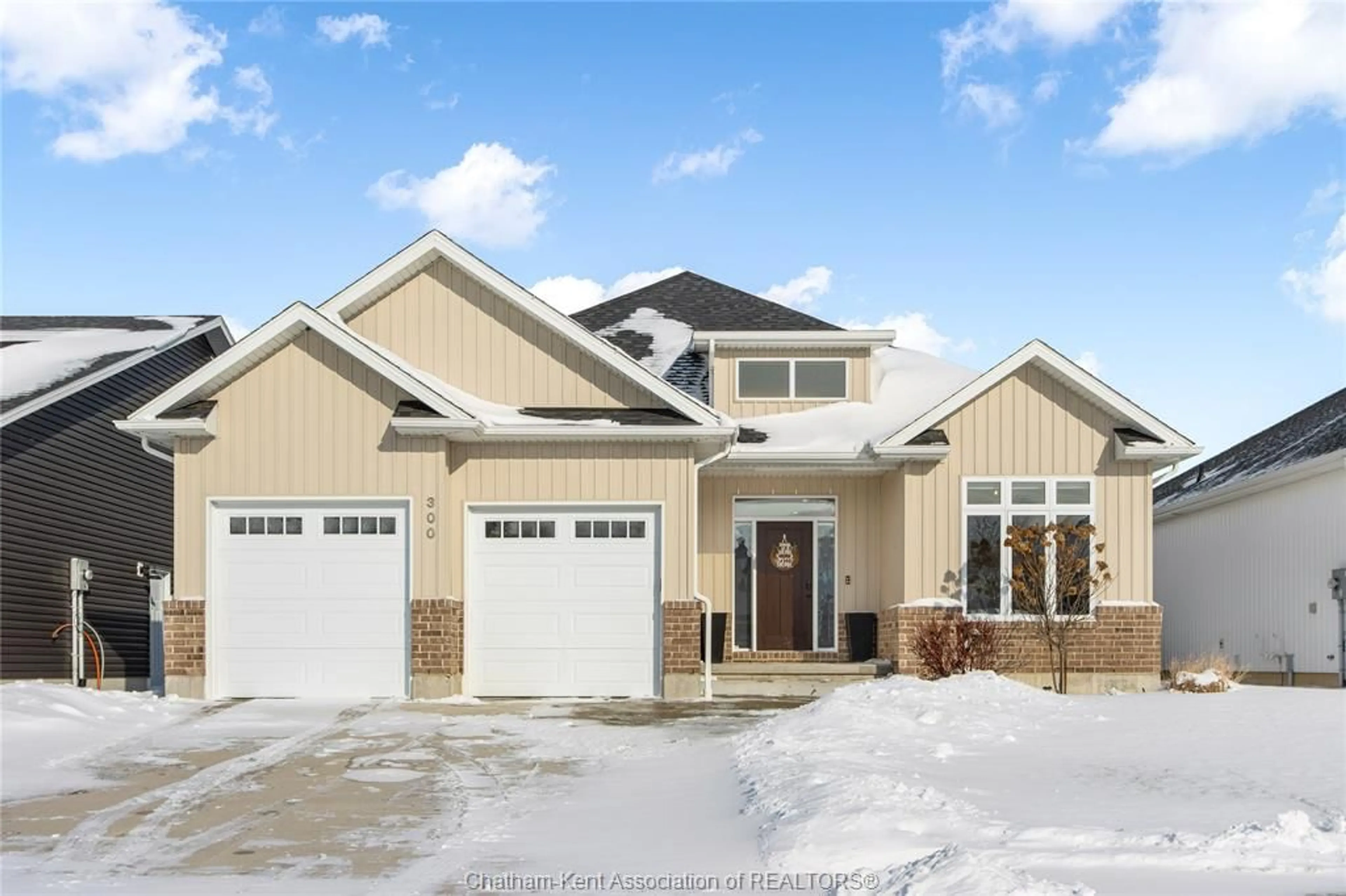 Home with vinyl exterior material, street for 300 DAVIES St, Dresden Ontario N0P 1M0