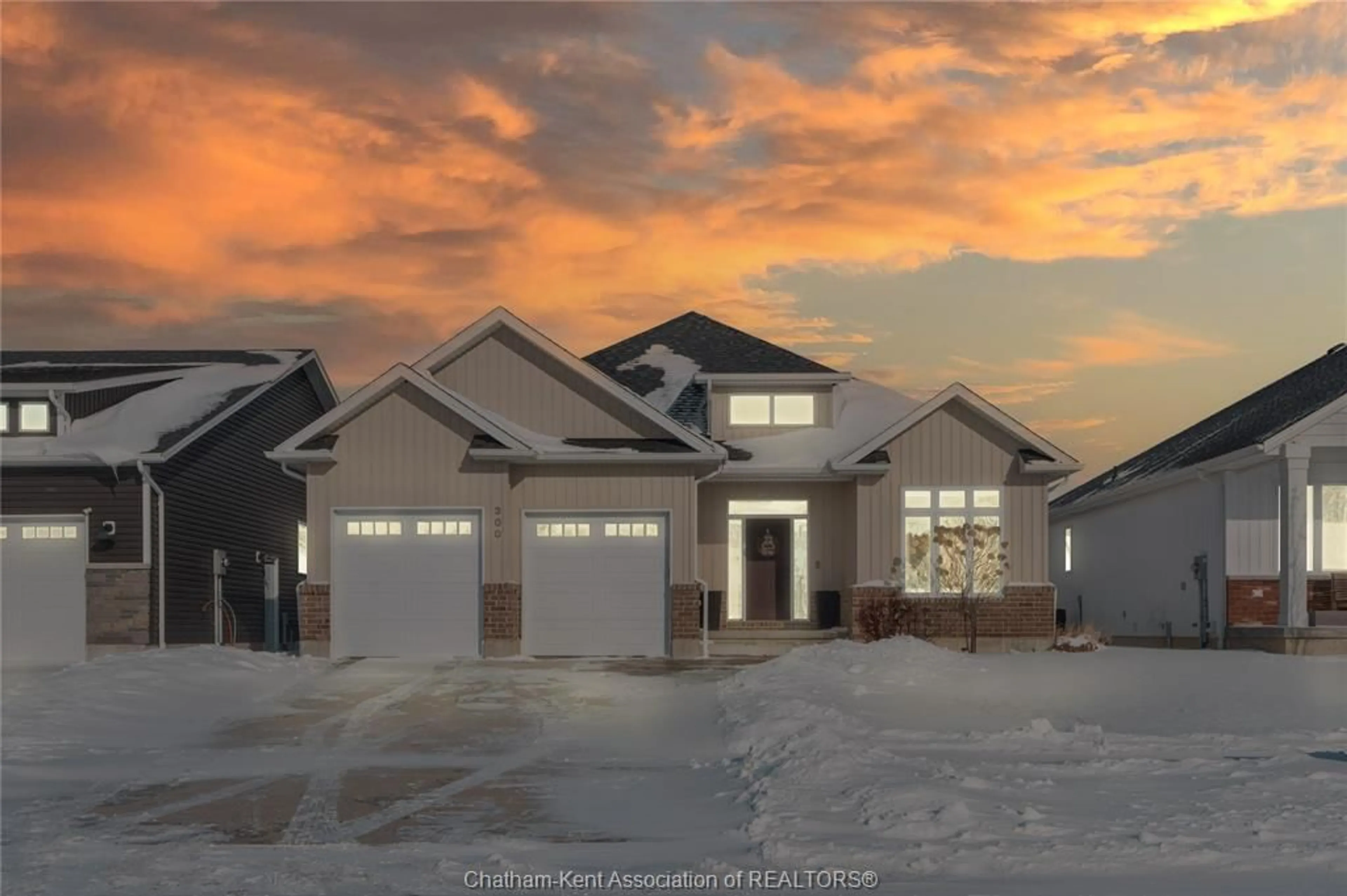 Home with brick exterior material, street for 300 DAVIES St, Dresden Ontario N0P 1M0