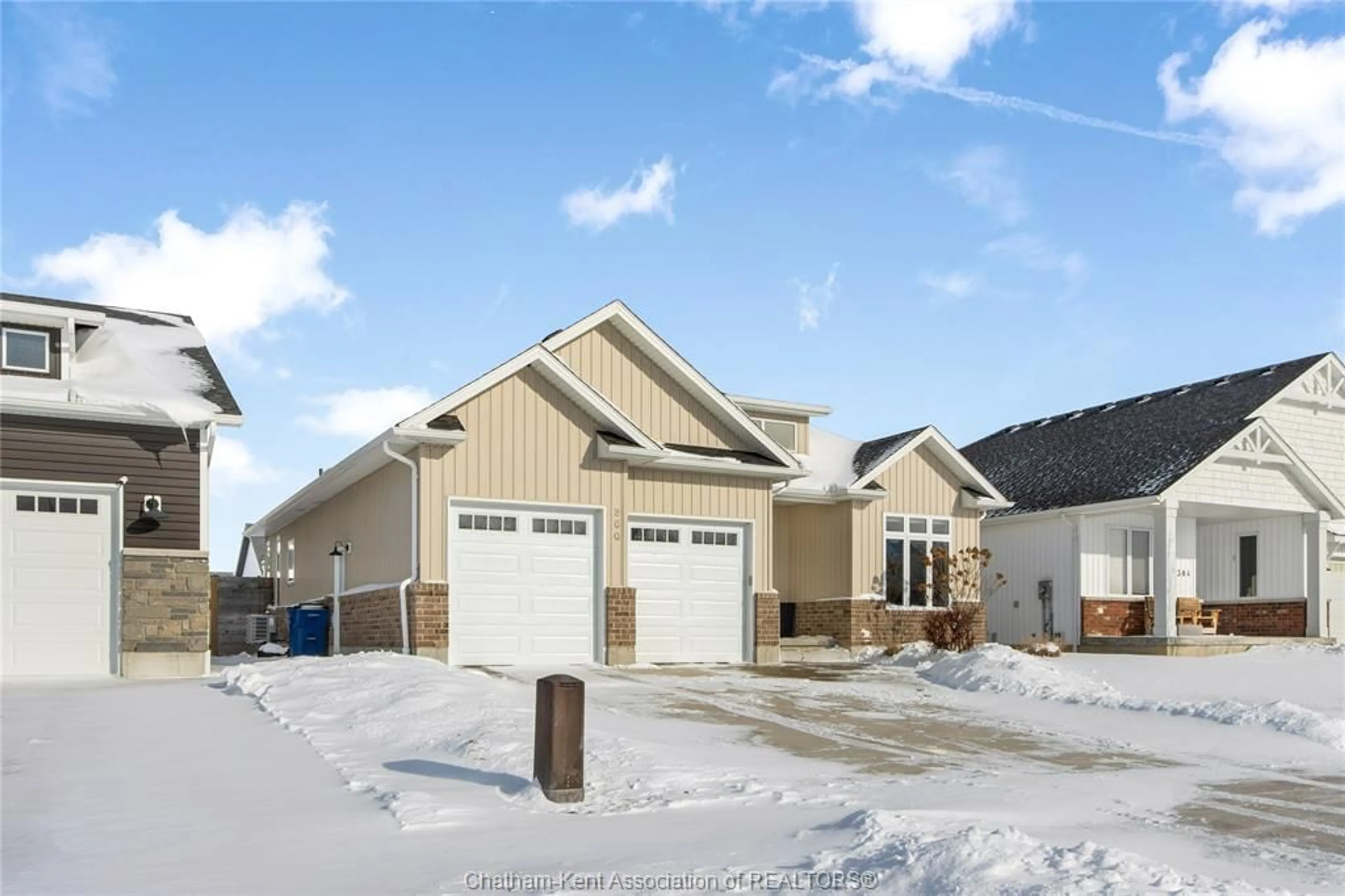 Home with vinyl exterior material, street for 300 DAVIES St, Dresden Ontario N0P 1M0