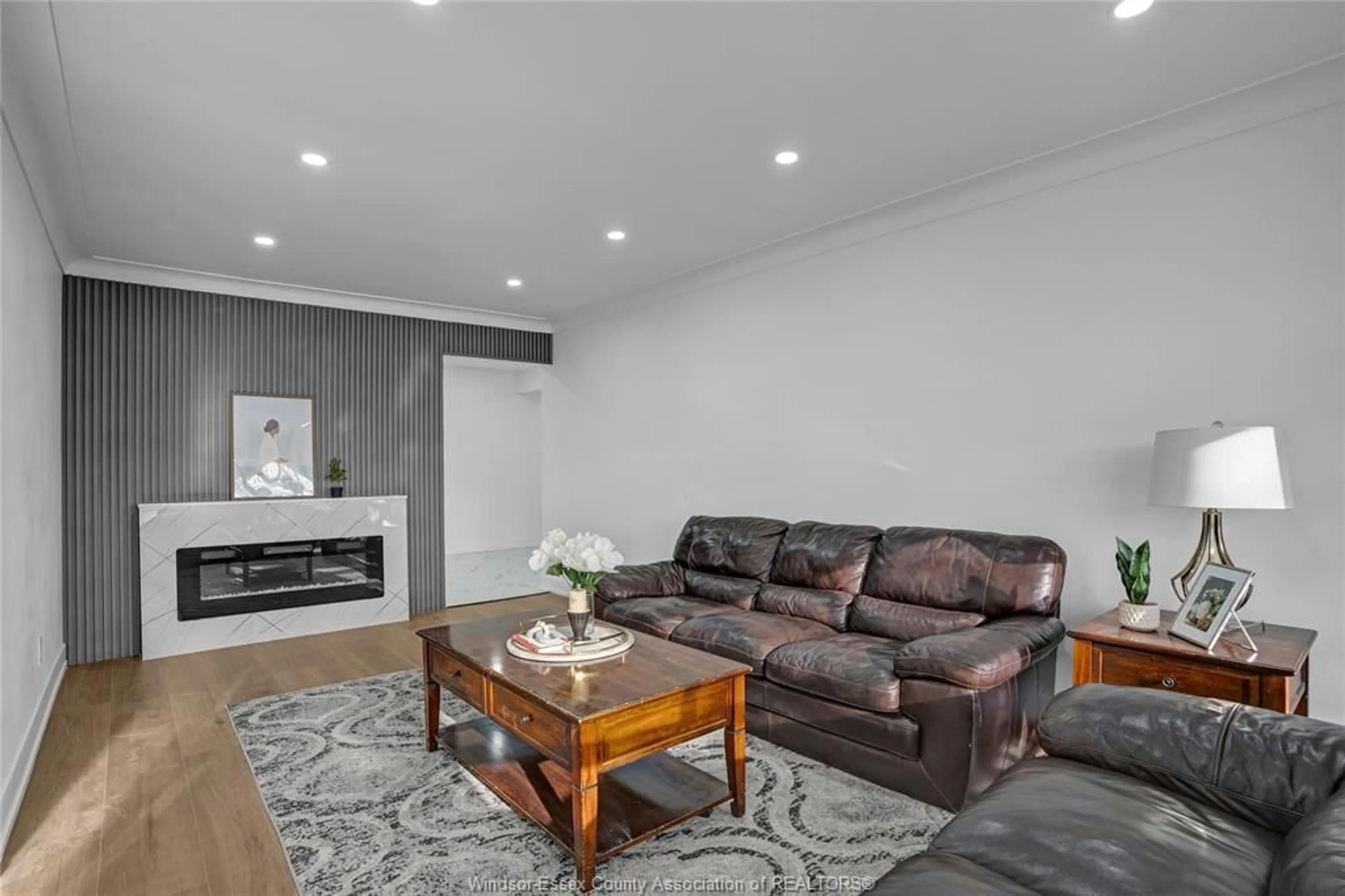 Living room with furniture, unknown for 9230 BEACHDALE, Windsor Ontario N8R 1R9