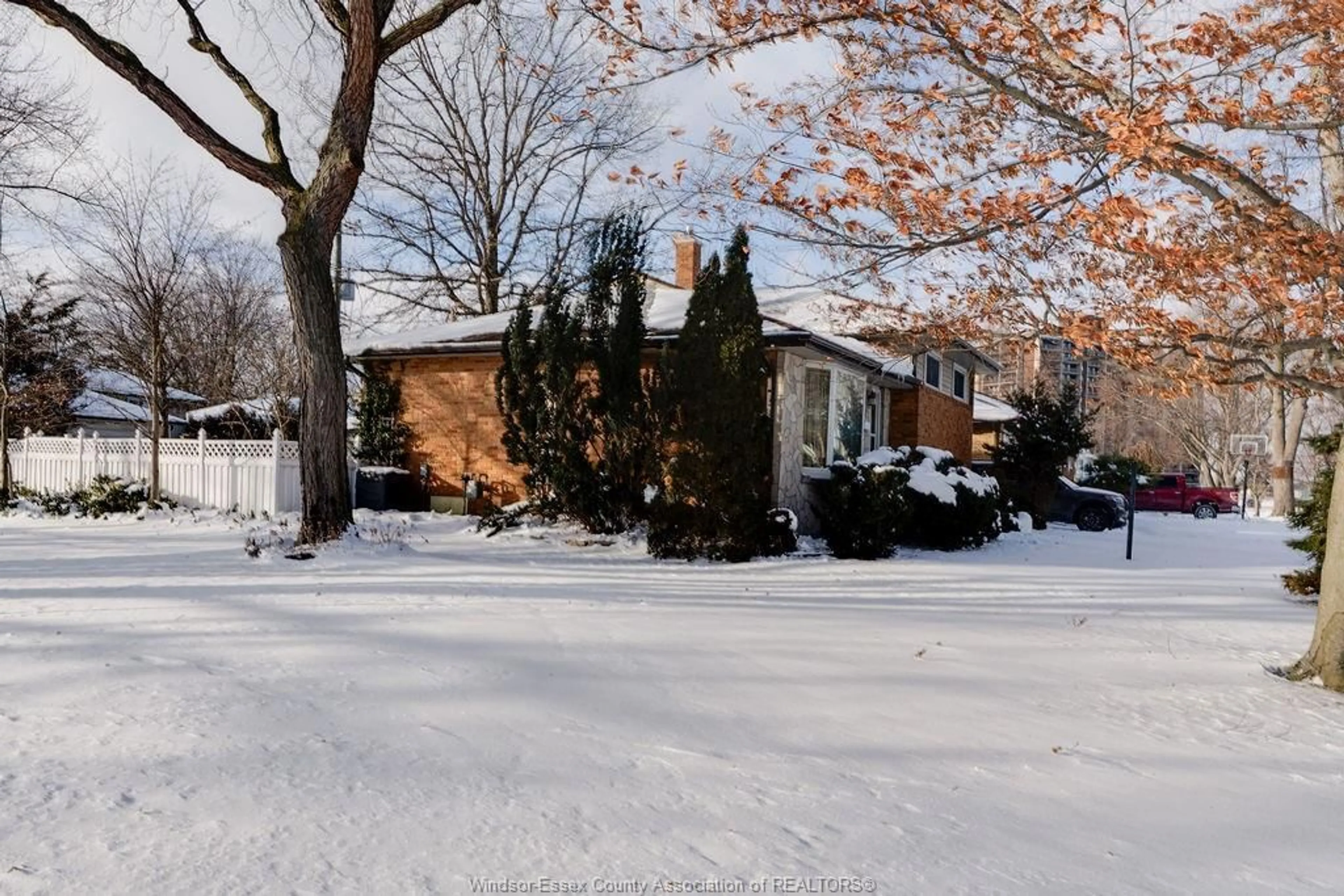 Unknown for 465 GREENDALE Dr, Windsor Ontario N8S 4A5