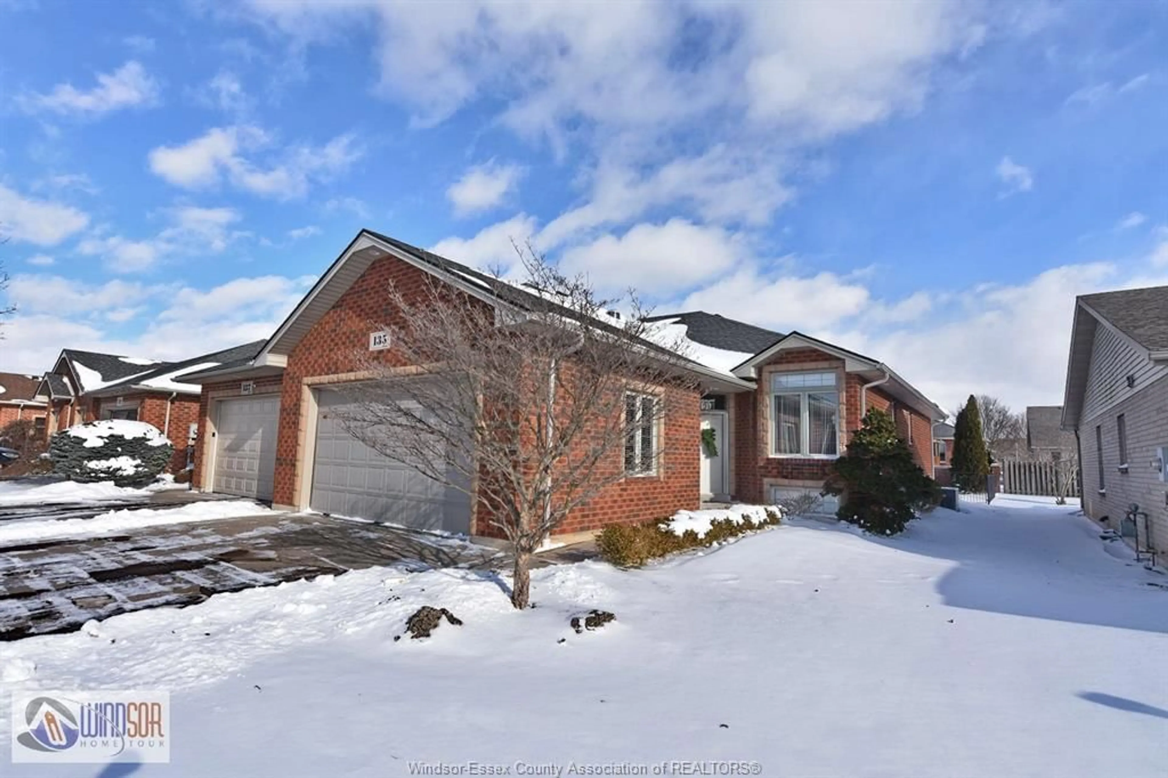 Home with brick exterior material, street for 135 WOODYCREST, Kingsville Ontario N9Y 4G3