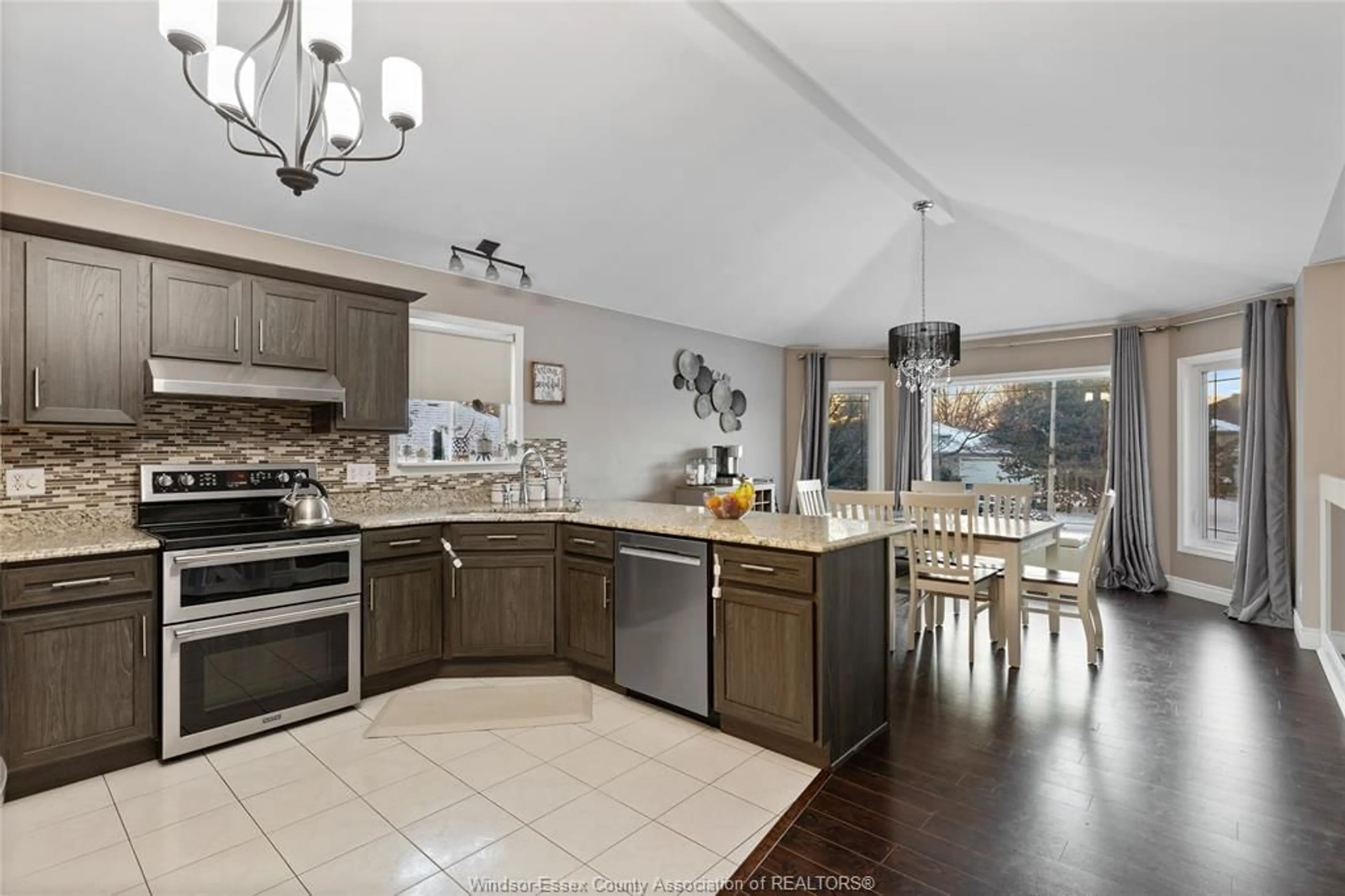 Open concept kitchen, ceramic/tile floor for 248 ASHWOOD Crt, Lakeshore Ontario N0R 1A0