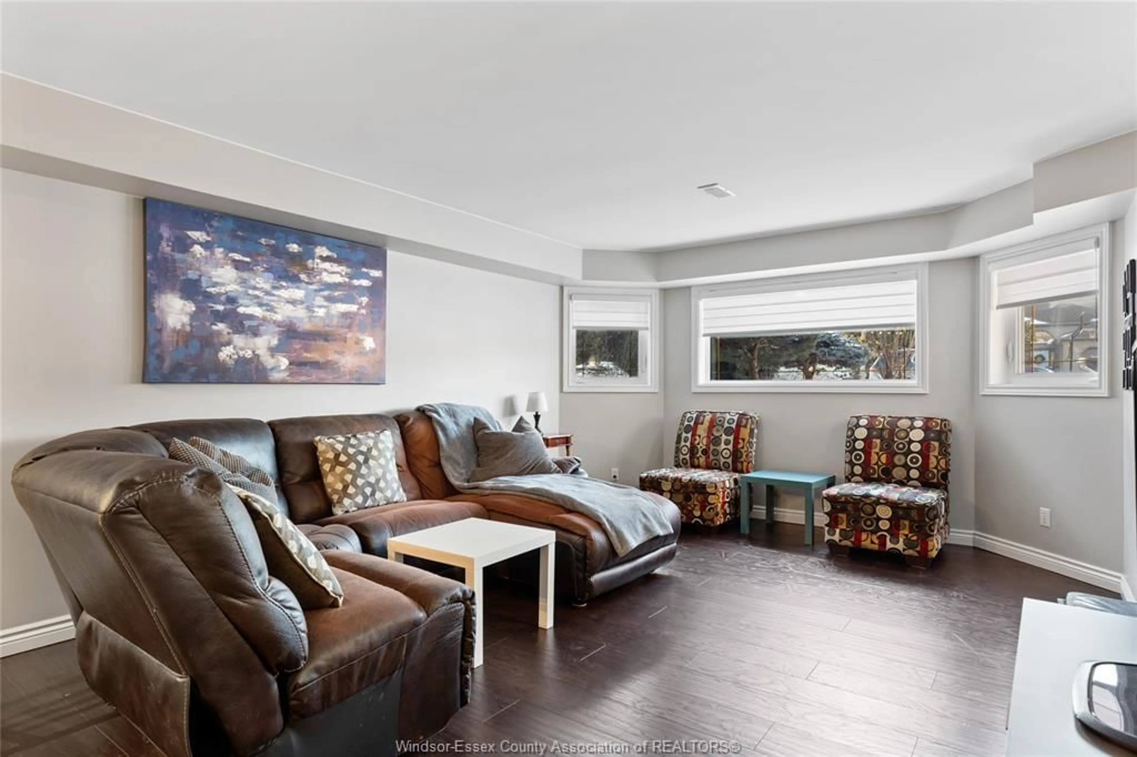 Living room with furniture, unknown for 248 ASHWOOD Crt, Lakeshore Ontario N0R 1A0