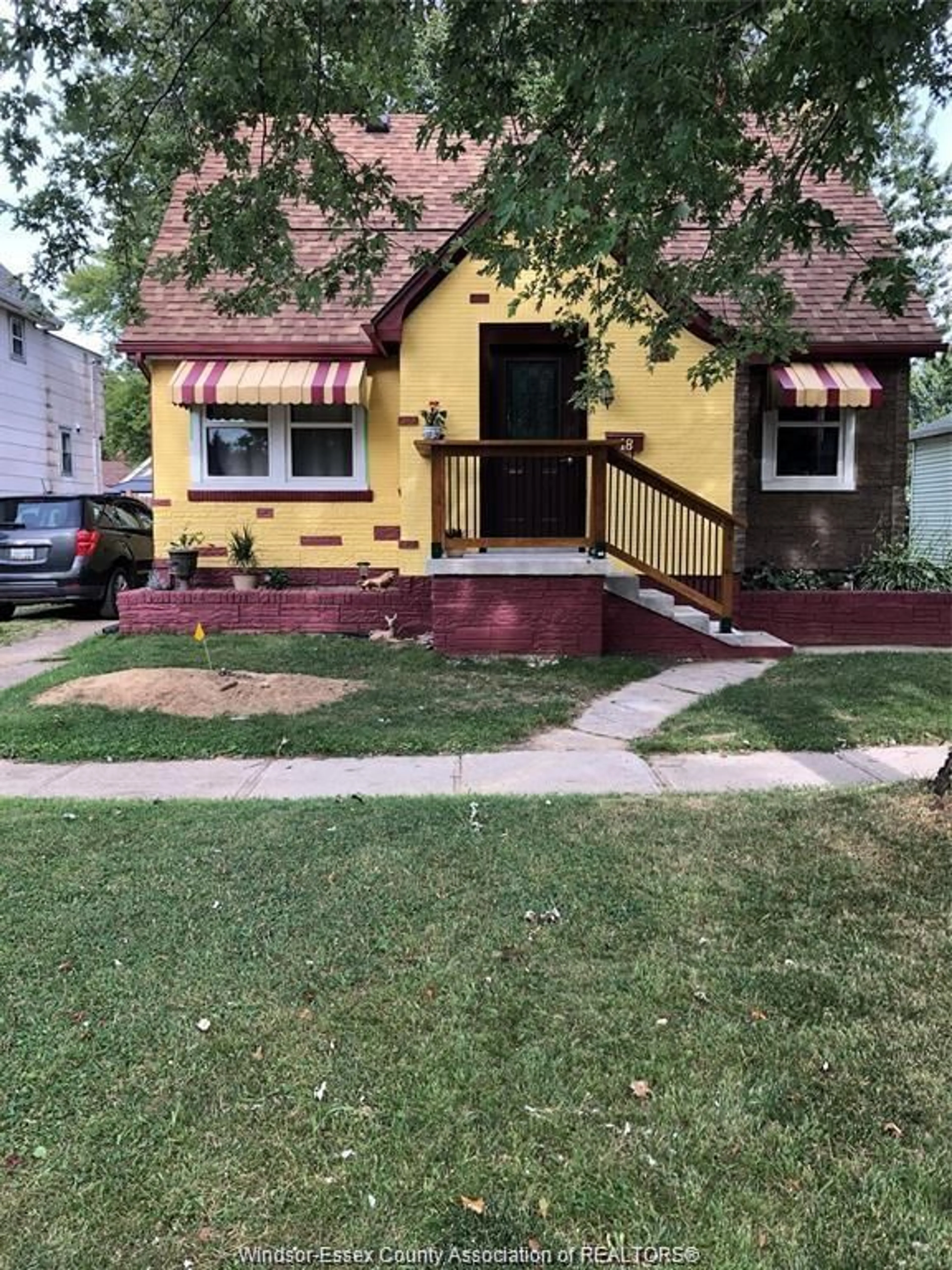 Unknown for 18 ONTARIO, Leamington Ontario N8H 2T4