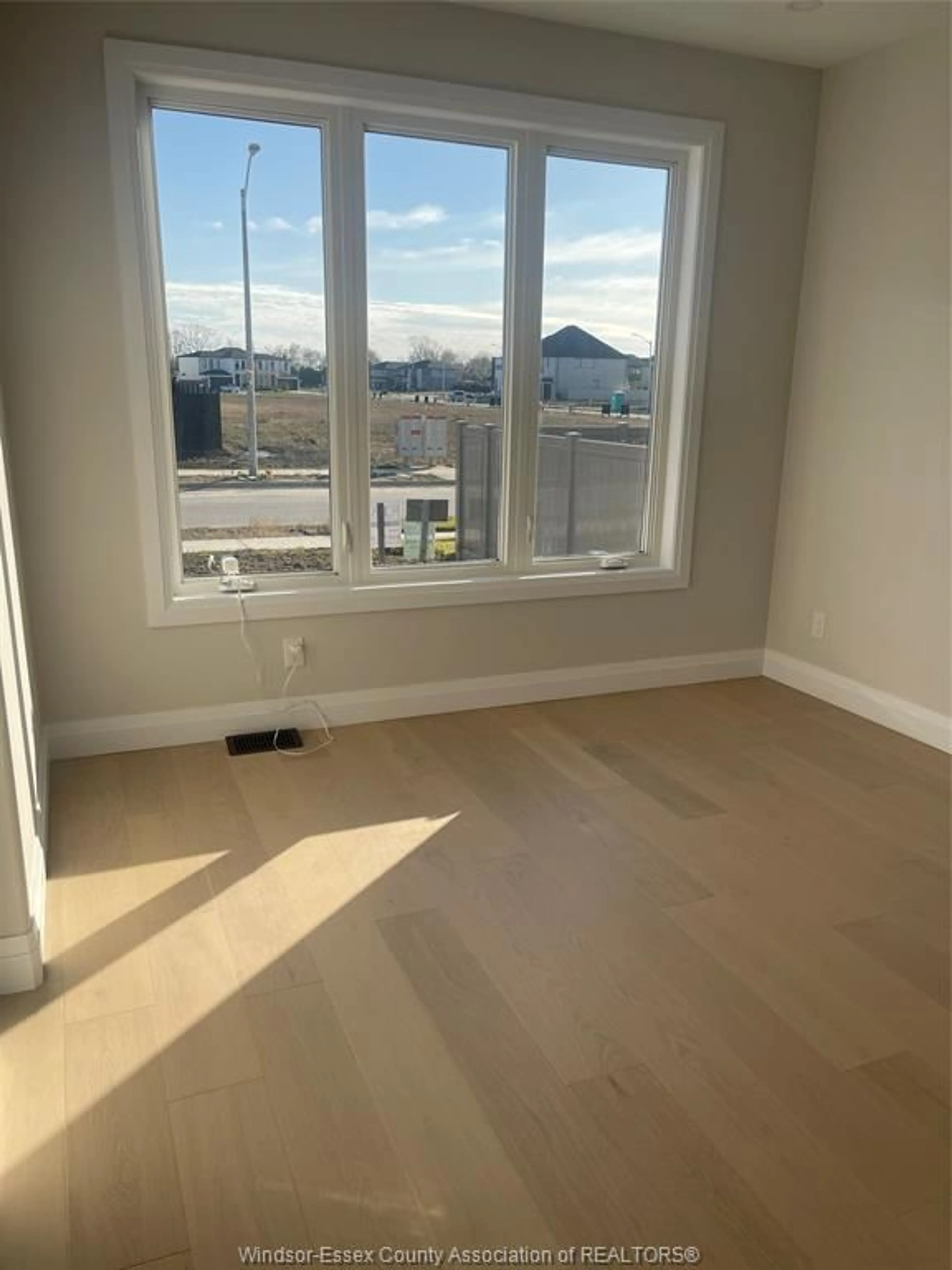 A pic of a room for 4517 VALERIO Cres, LaSalle Ontario N9H 0N1