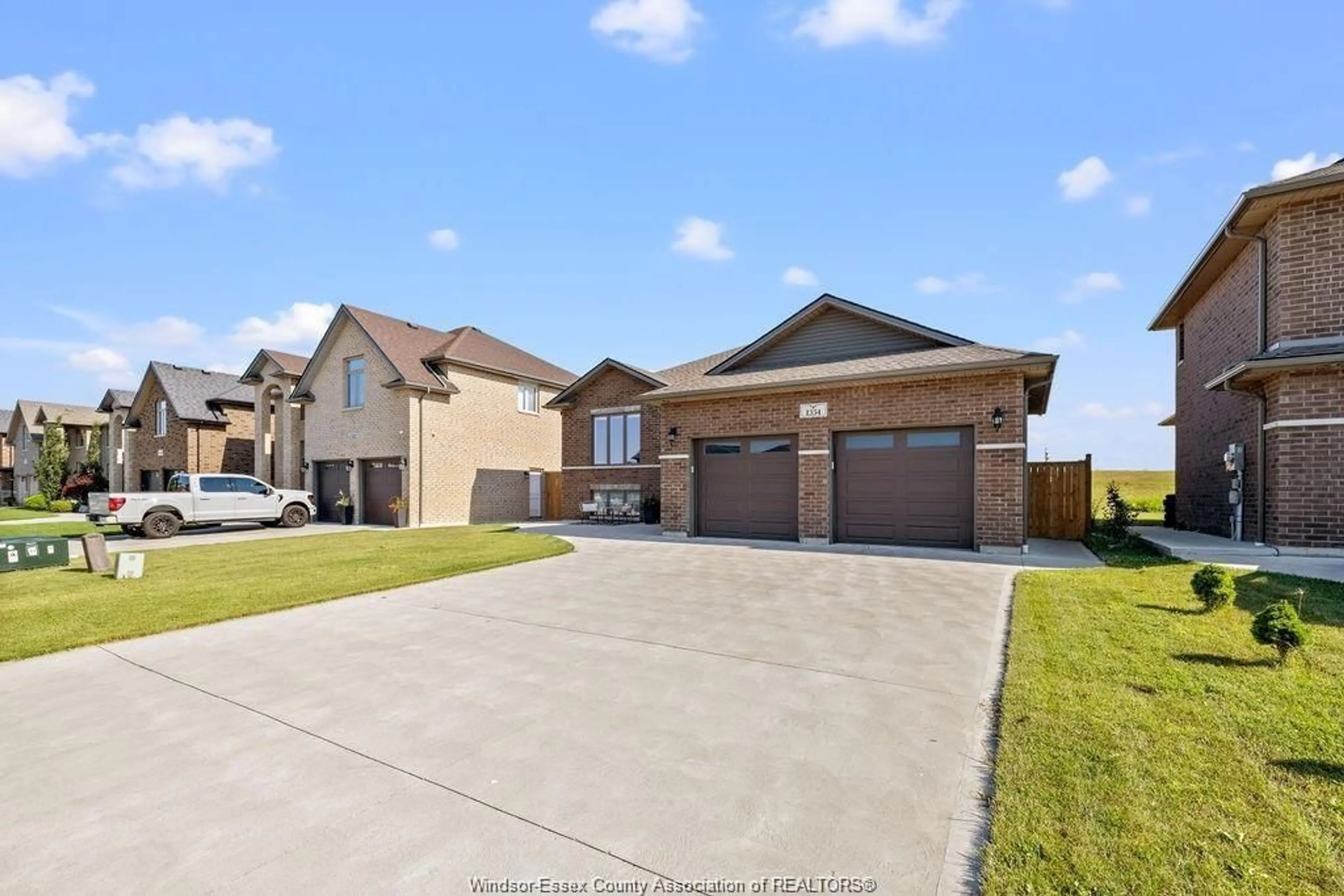 Unknown for 1334 Deer Run Trail, Lakeshore Ontario N0R 1A0