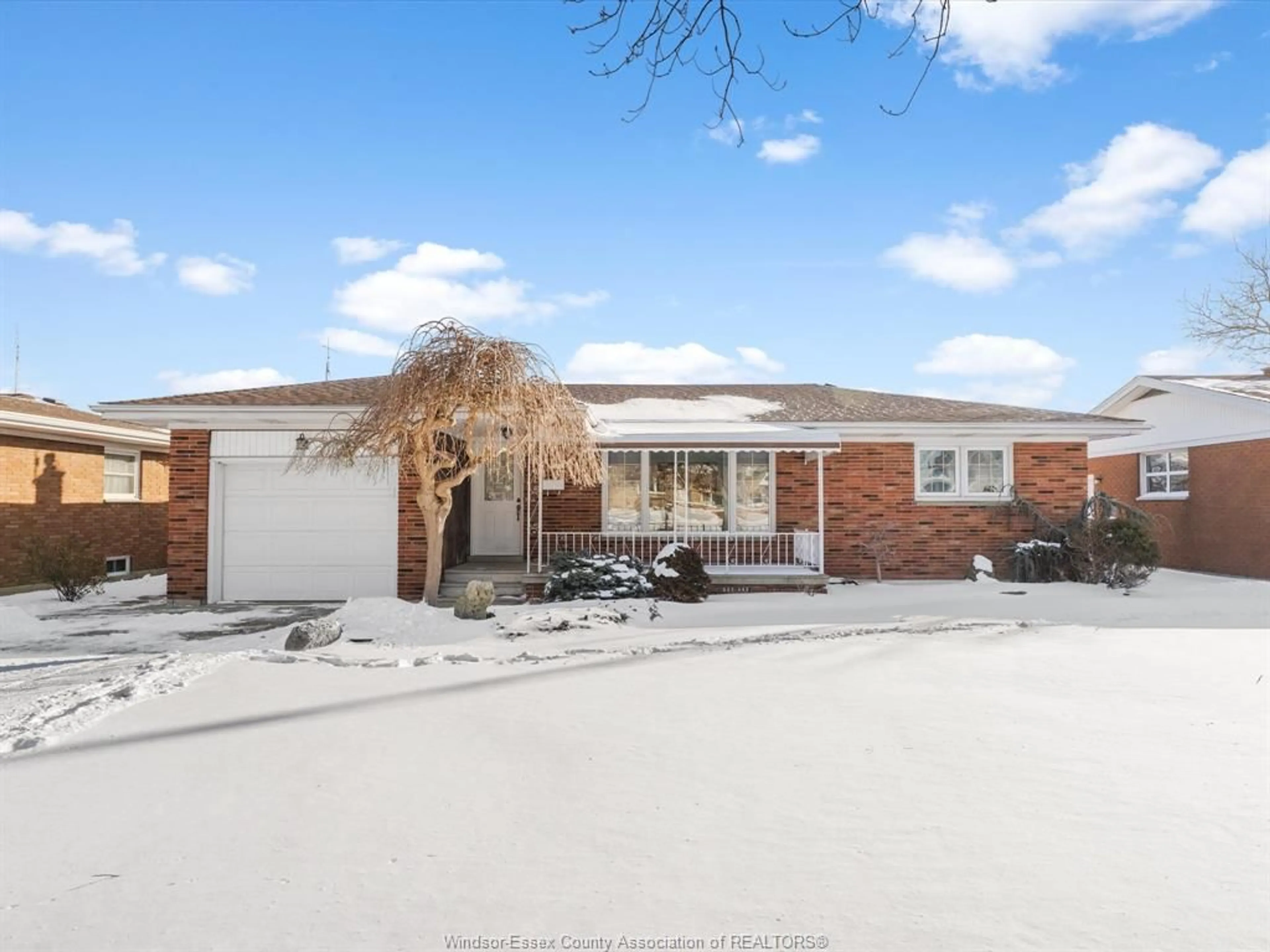 Home with brick exterior material, street for 26 Lutsch Ave, Leamington Ontario N8H 4C1