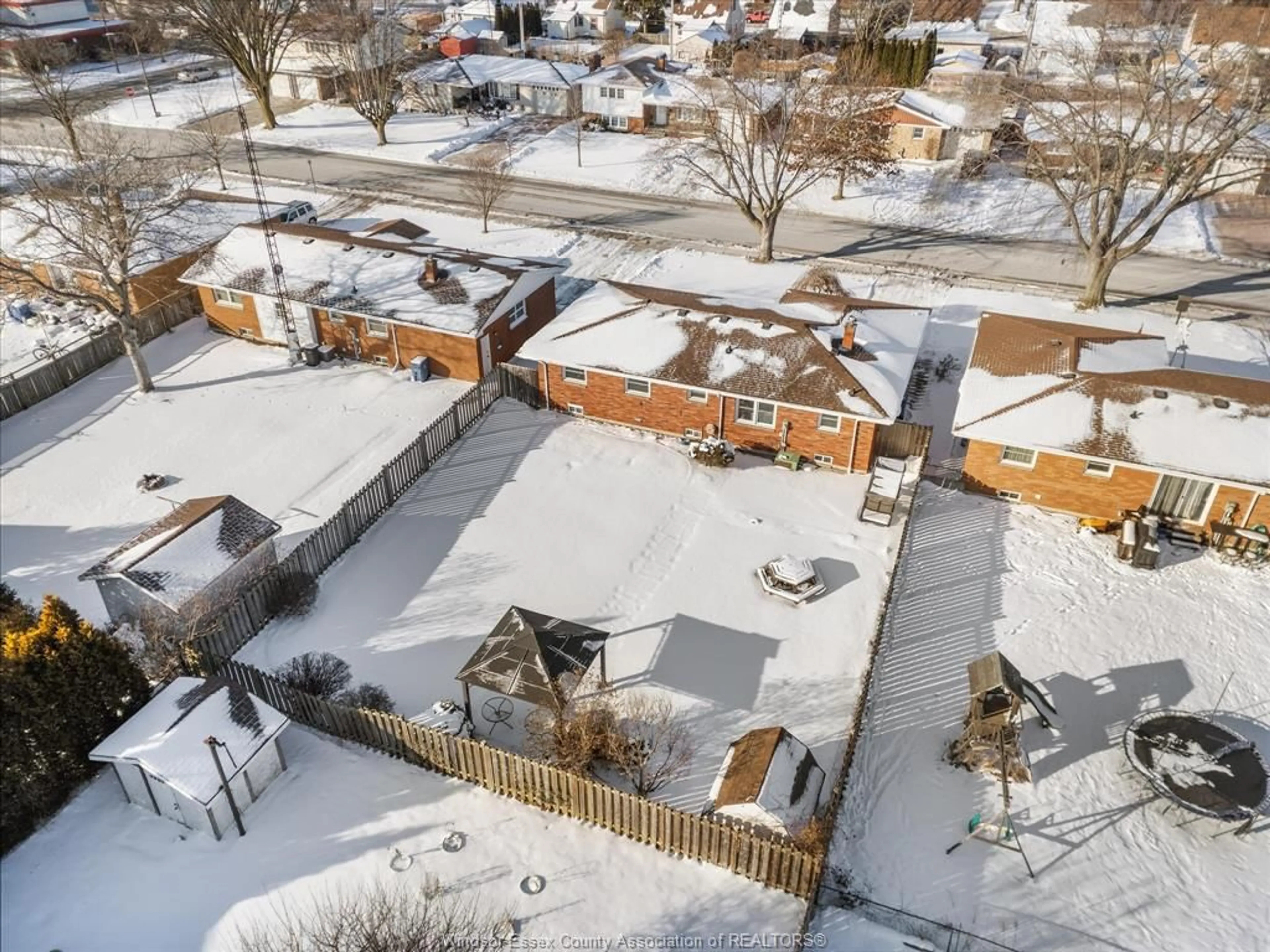 A pic from outside/outdoor area/front of a property/back of a property/a pic from drone, street for 26 Lutsch Ave, Leamington Ontario N8H 4C1