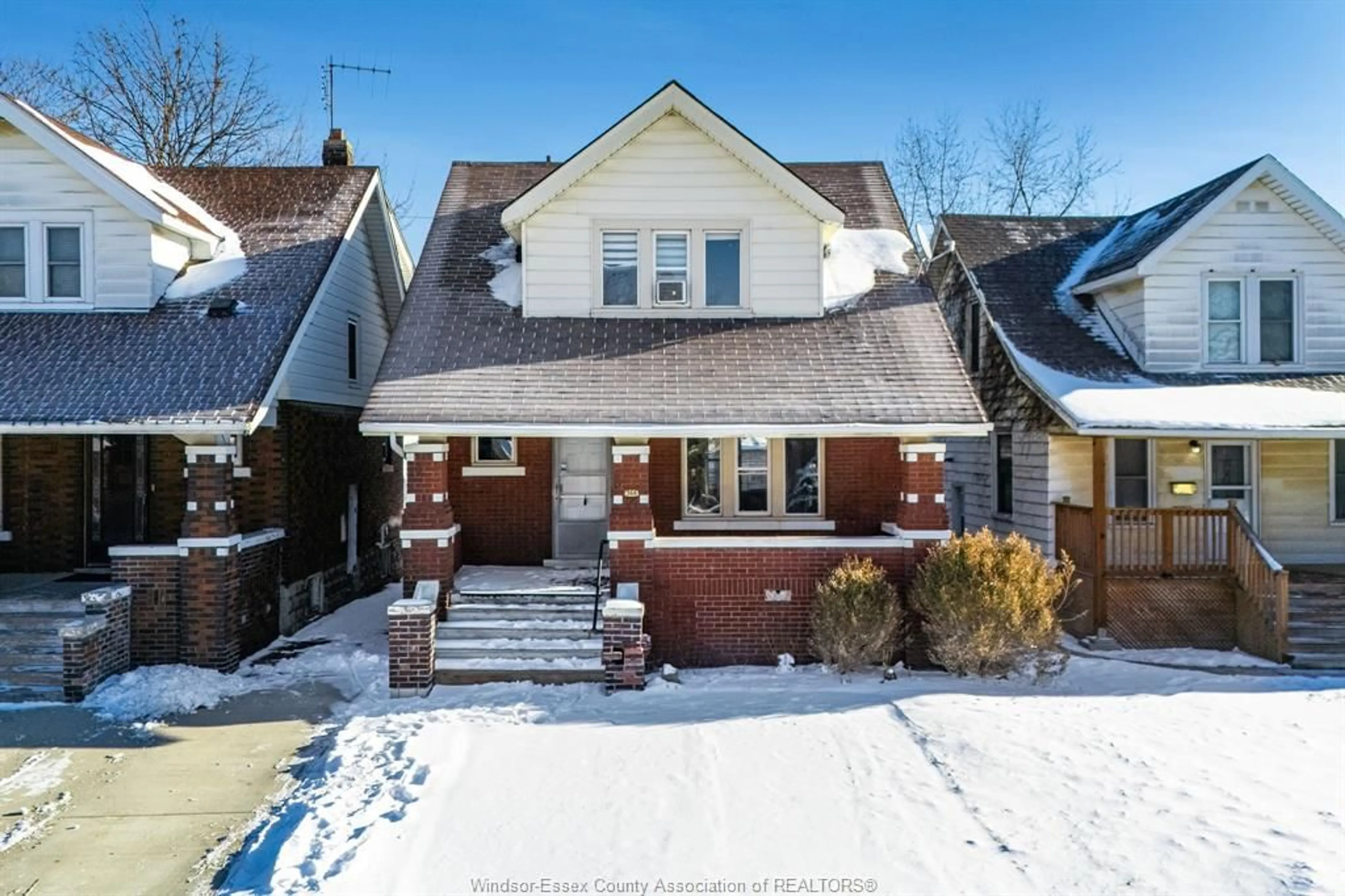 Home with brick exterior material, street for 366 Rankin, Windsor Ontario N9B 2R7