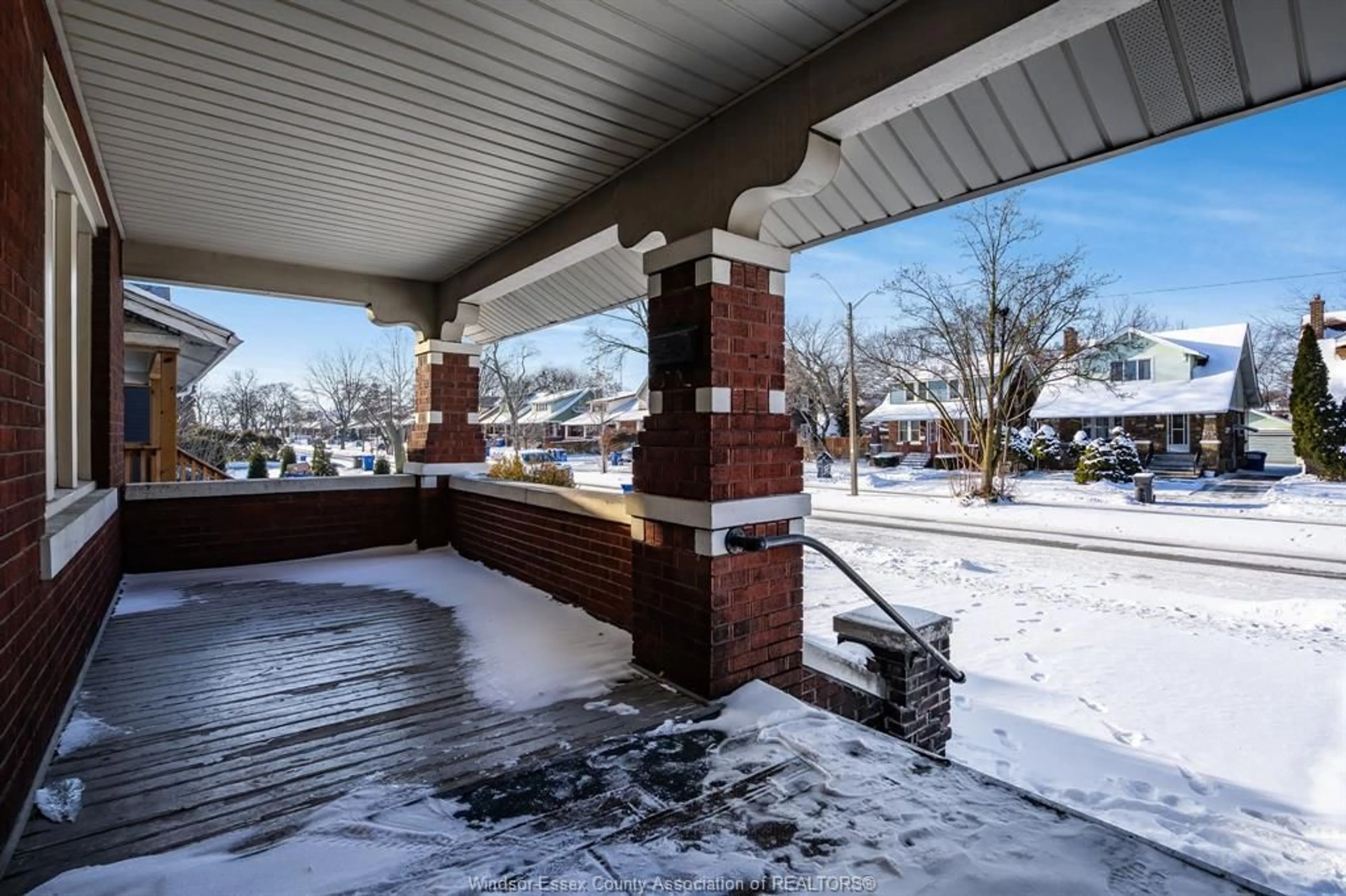 Patio, street for 366 Rankin, Windsor Ontario N9B 2R7