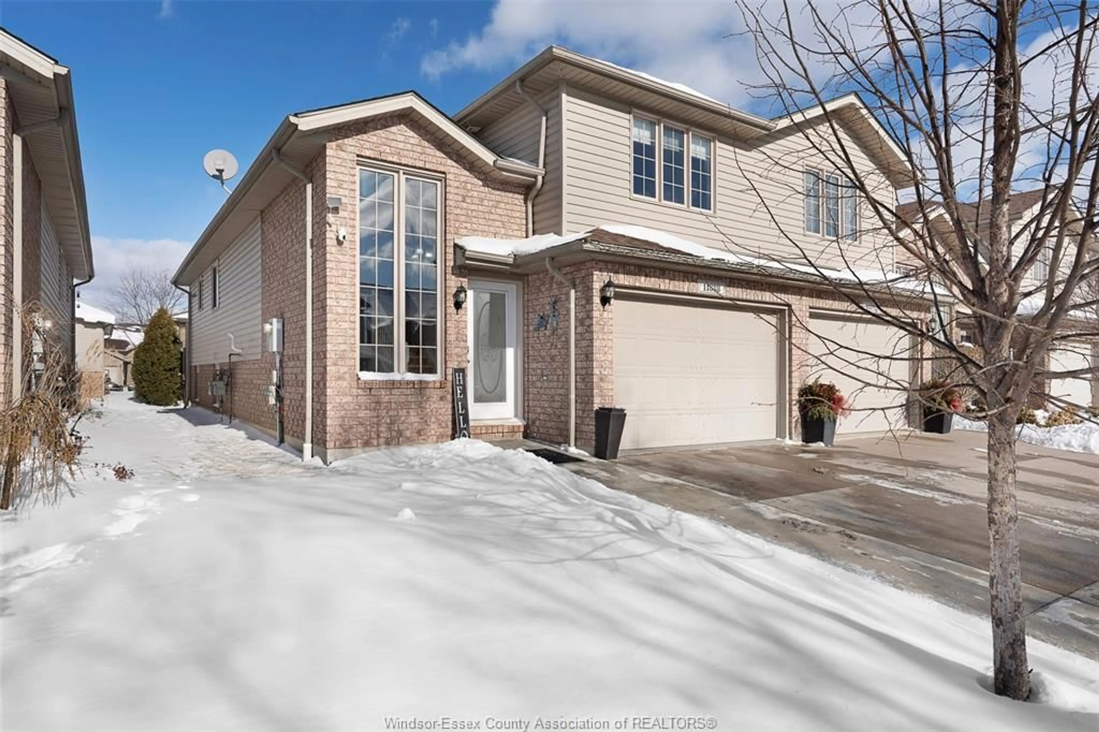 Home with brick exterior material, street for 11888 ROCKLAND St, Windsor Ontario N8P 1Z5