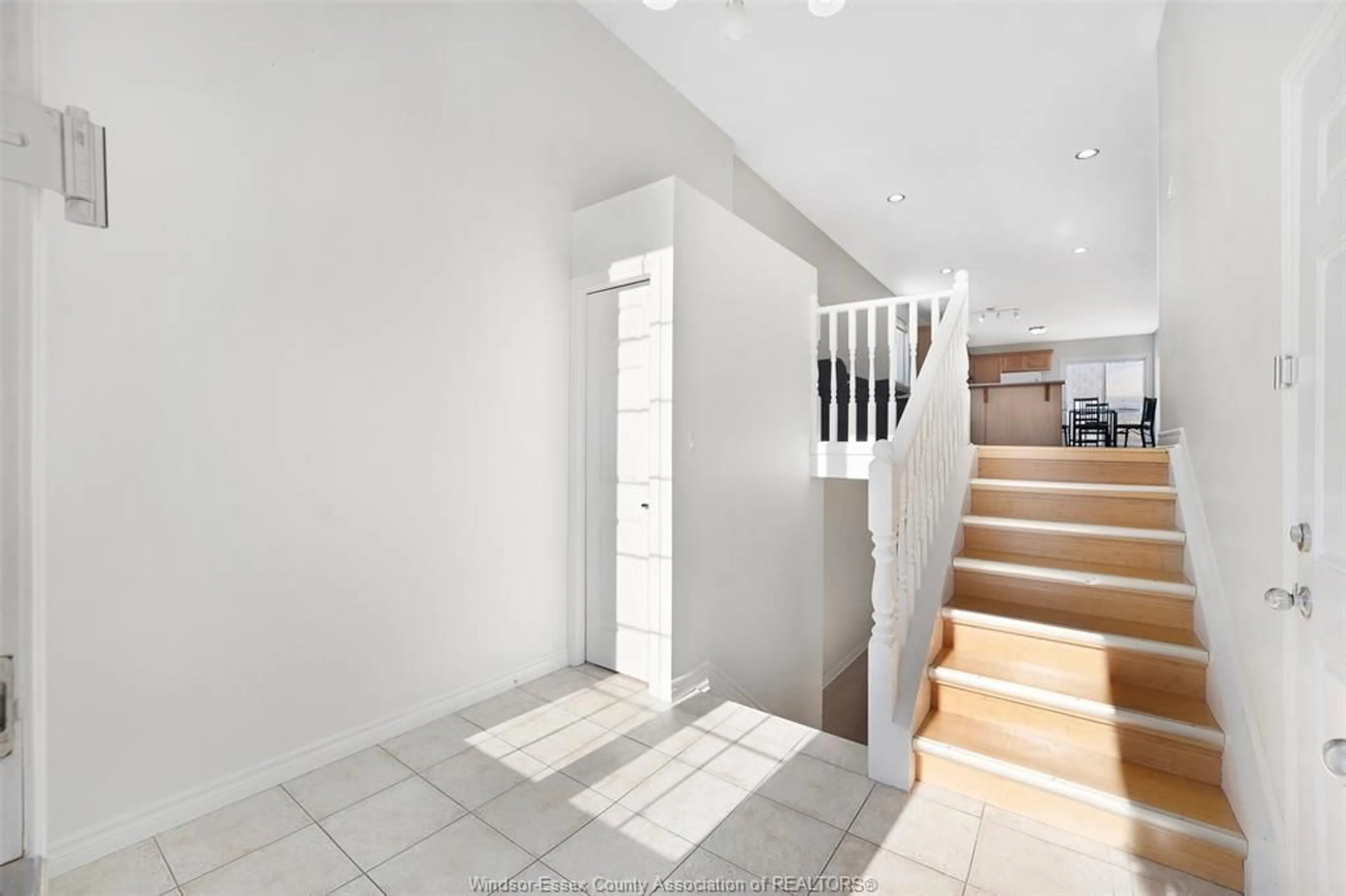 Unknown for 11888 ROCKLAND St, Windsor Ontario N8P 1Z5