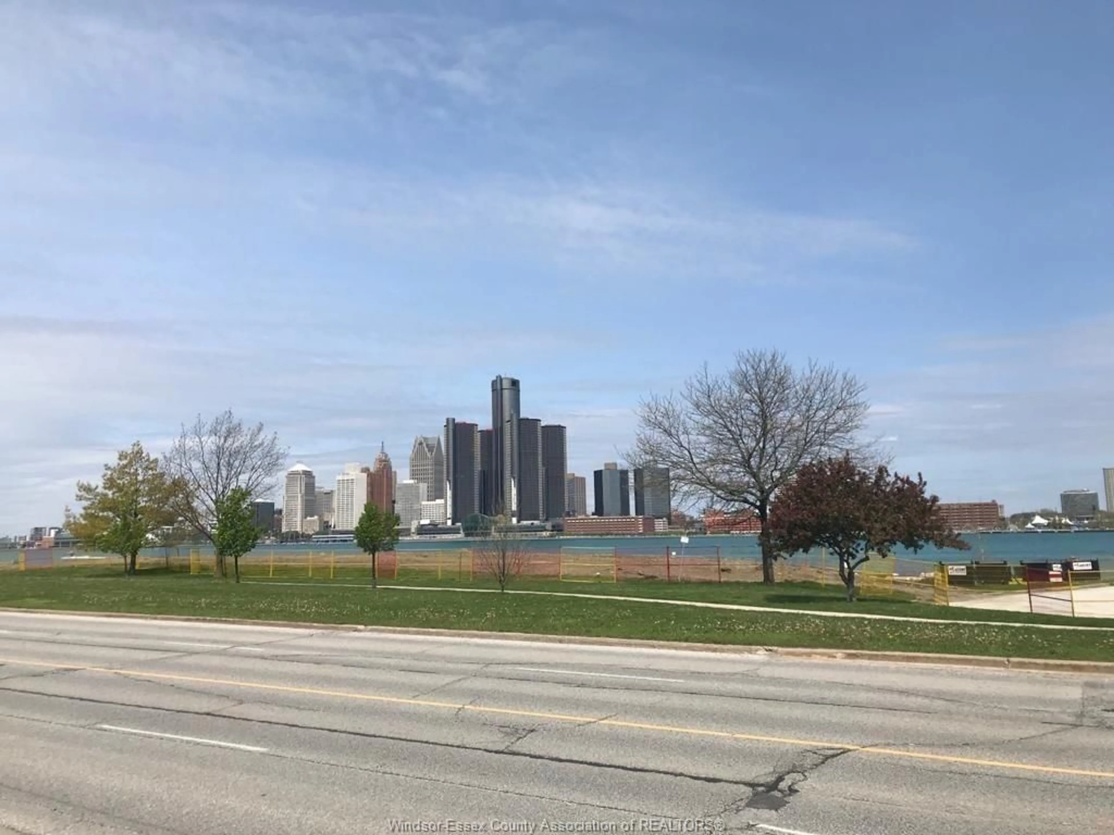 Blurry image for 849 RIVERSIDE Dr, Windsor Ontario N9A 2T4