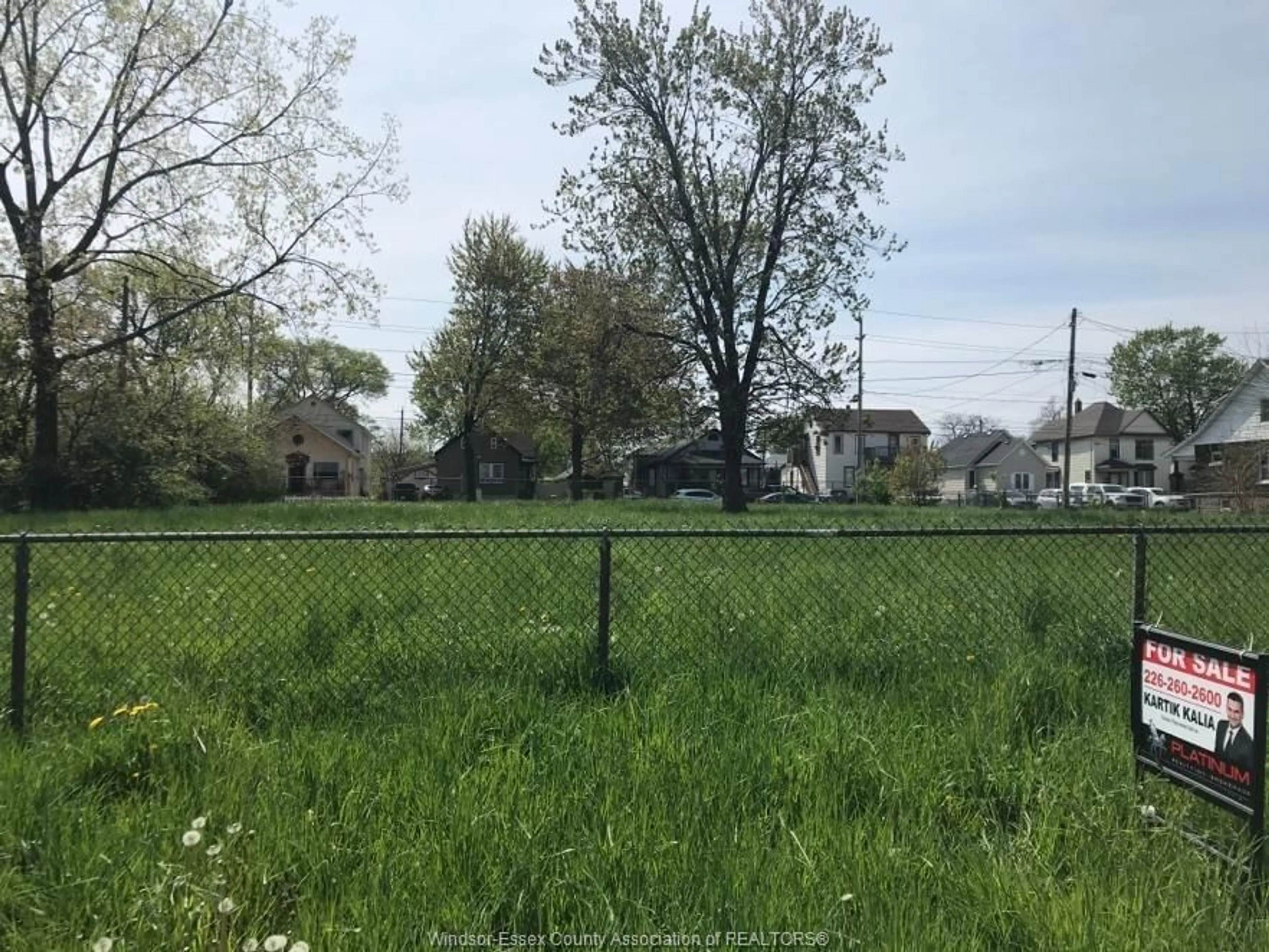 A pic from outside/outdoor area/front of a property/back of a property/a pic from drone, unknown for 849 RIVERSIDE Dr, Windsor Ontario N9A 2T4