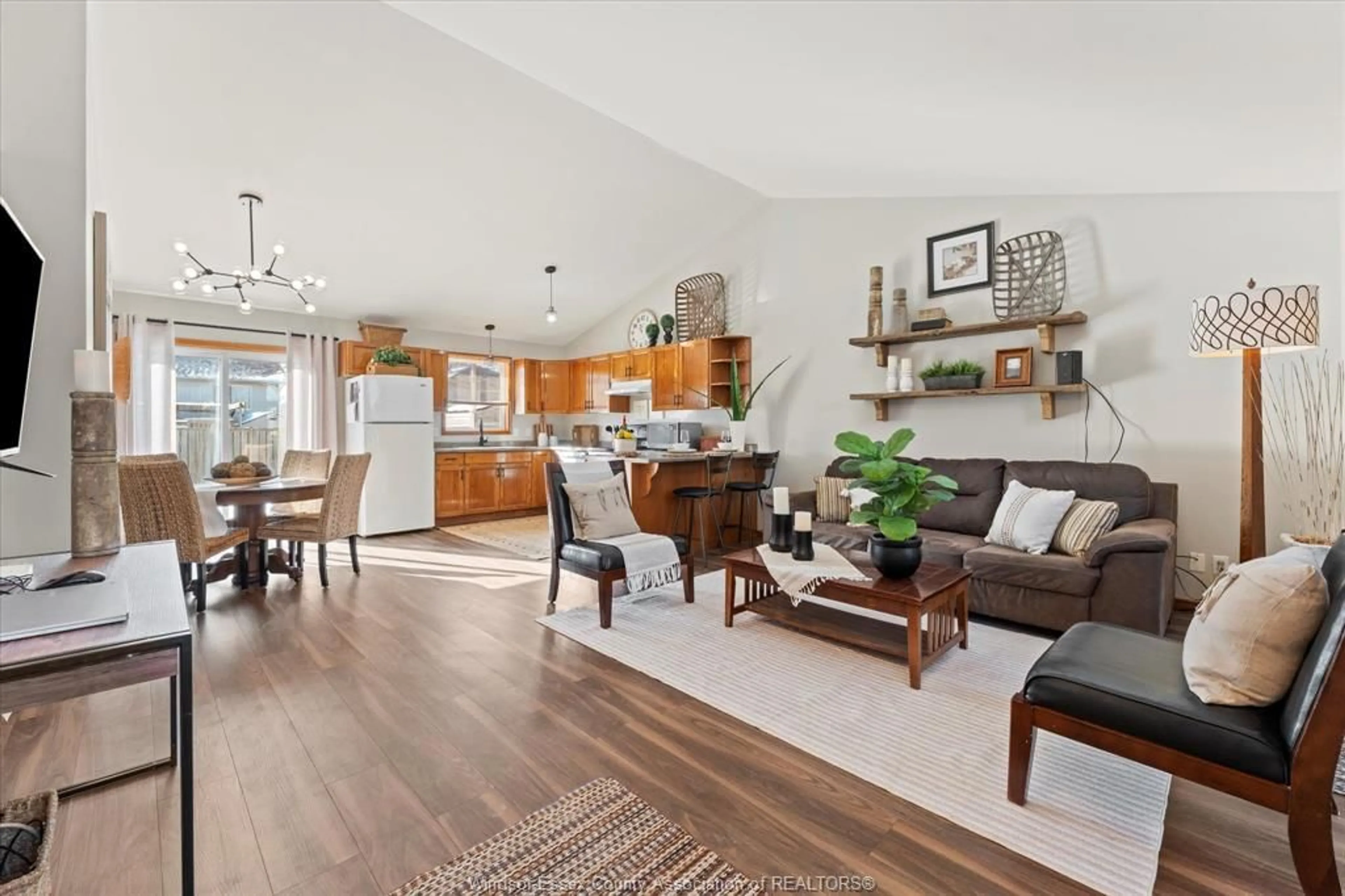 Open concept kitchen, wood/laminate floor for 185 MEDITERRANEAN Ave, Amherstburg Ontario N9W 3X9