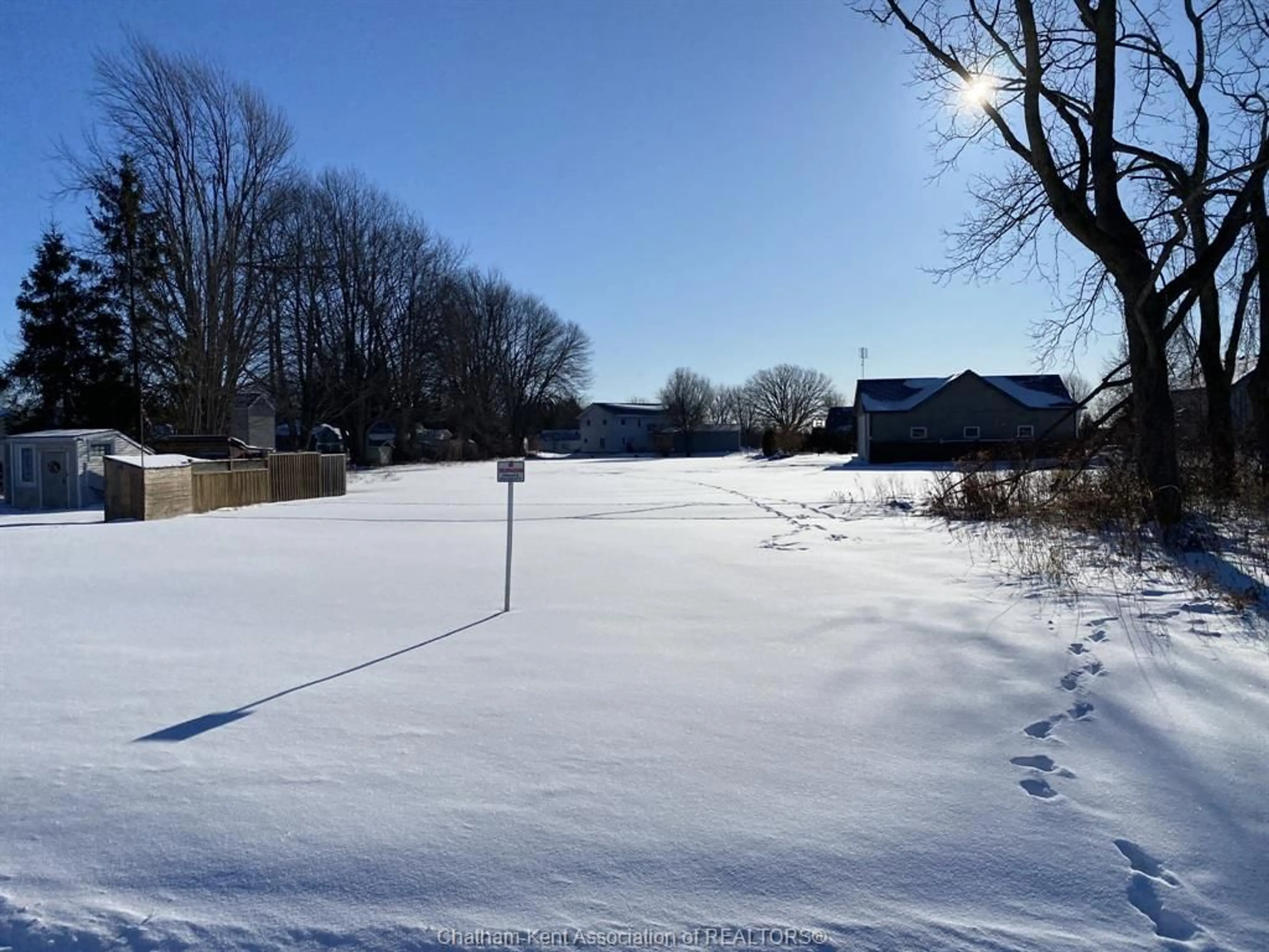 A pic from outside/outdoor area/front of a property/back of a property/a pic from drone, street for 132 Metcalfe St, Shrewsbury Ontario N0P 1A0