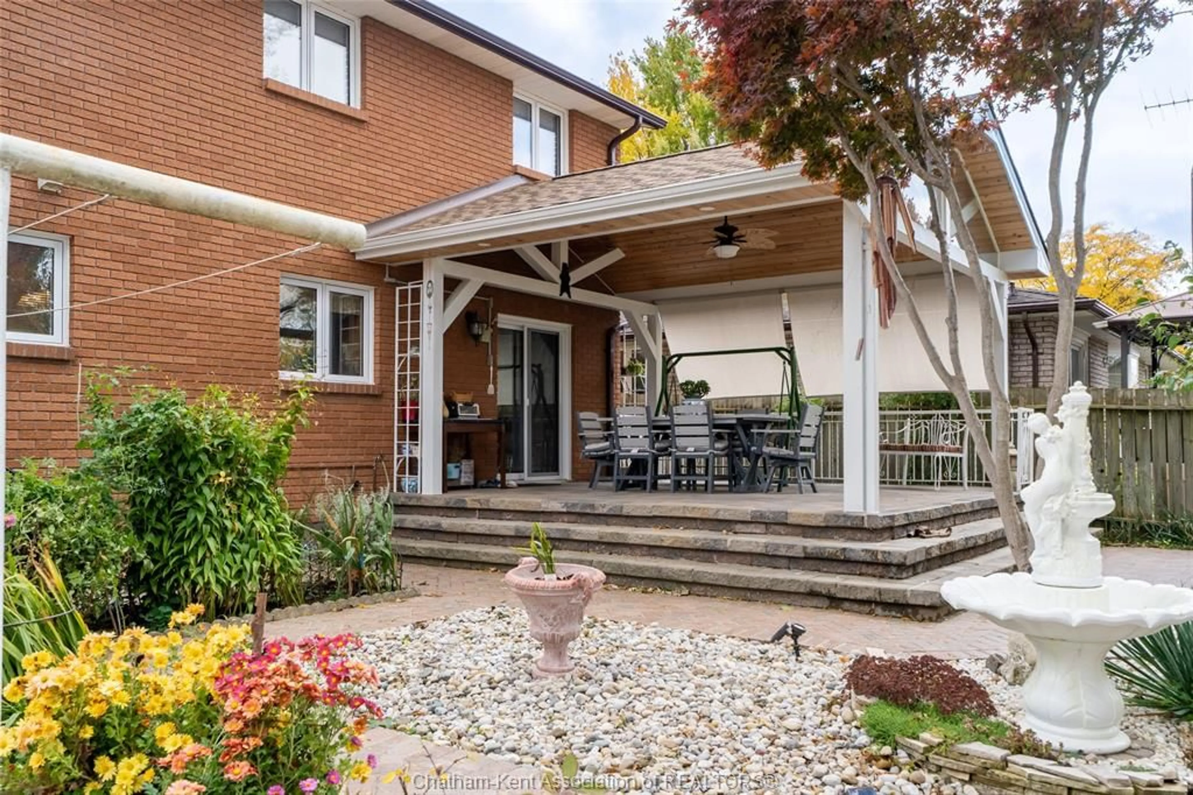 Home with brick exterior material, street for 7 Balmoral Rd, Chatham Ontario N7L 4P7