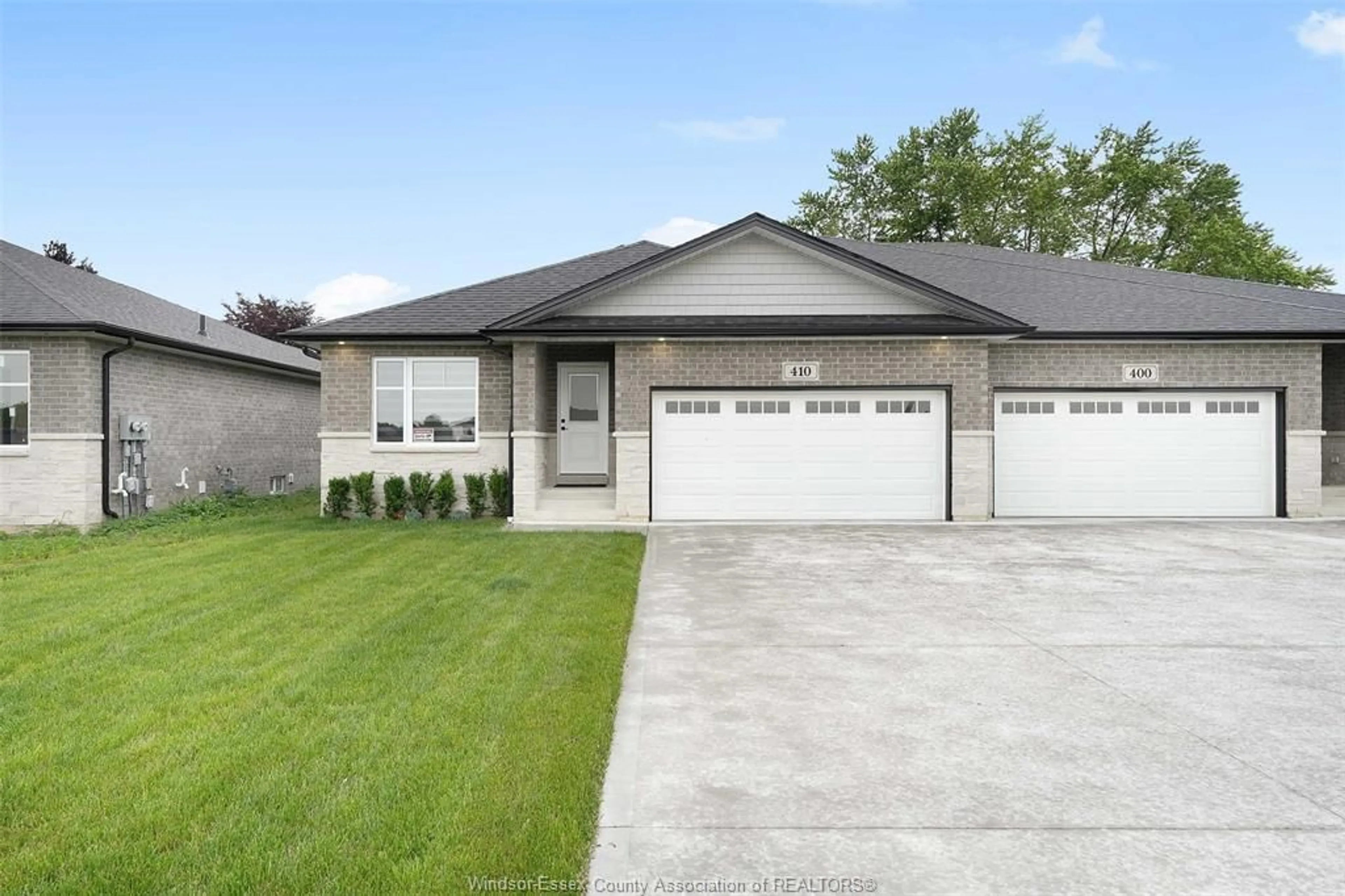 Home with vinyl exterior material, street for 440 JOLLY, LaSalle Ontario N9J 0E7